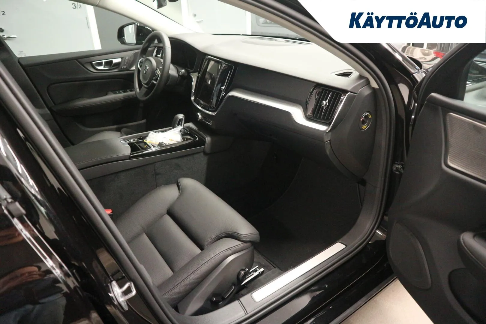 Volvo V60 ISM-353 carousel image