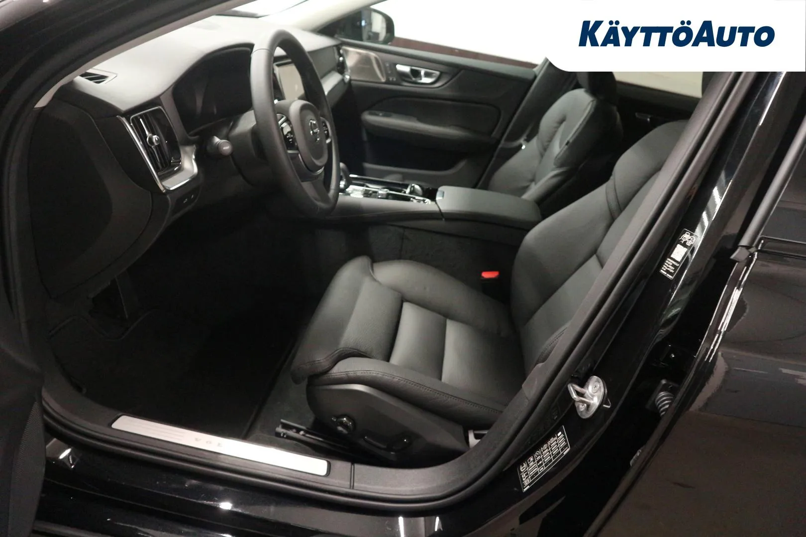 Volvo V60 ISM-353 carousel image