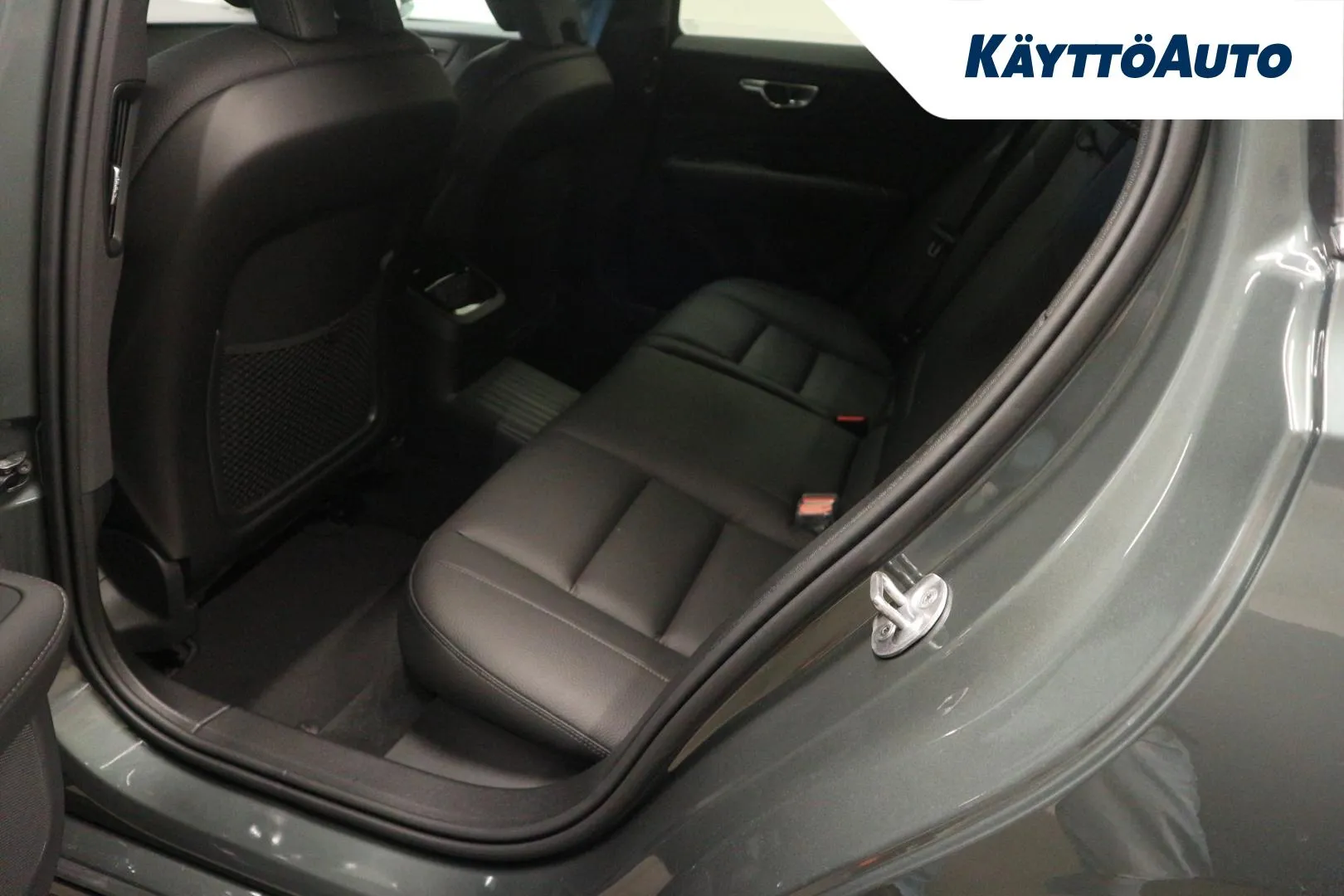 Volvo V60 ISM-358 carousel image