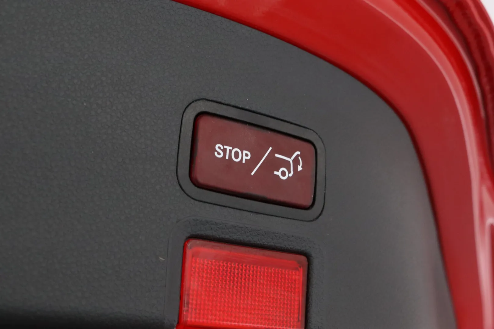 MERCEDES-BENZ CLA GNF-411 carousel image