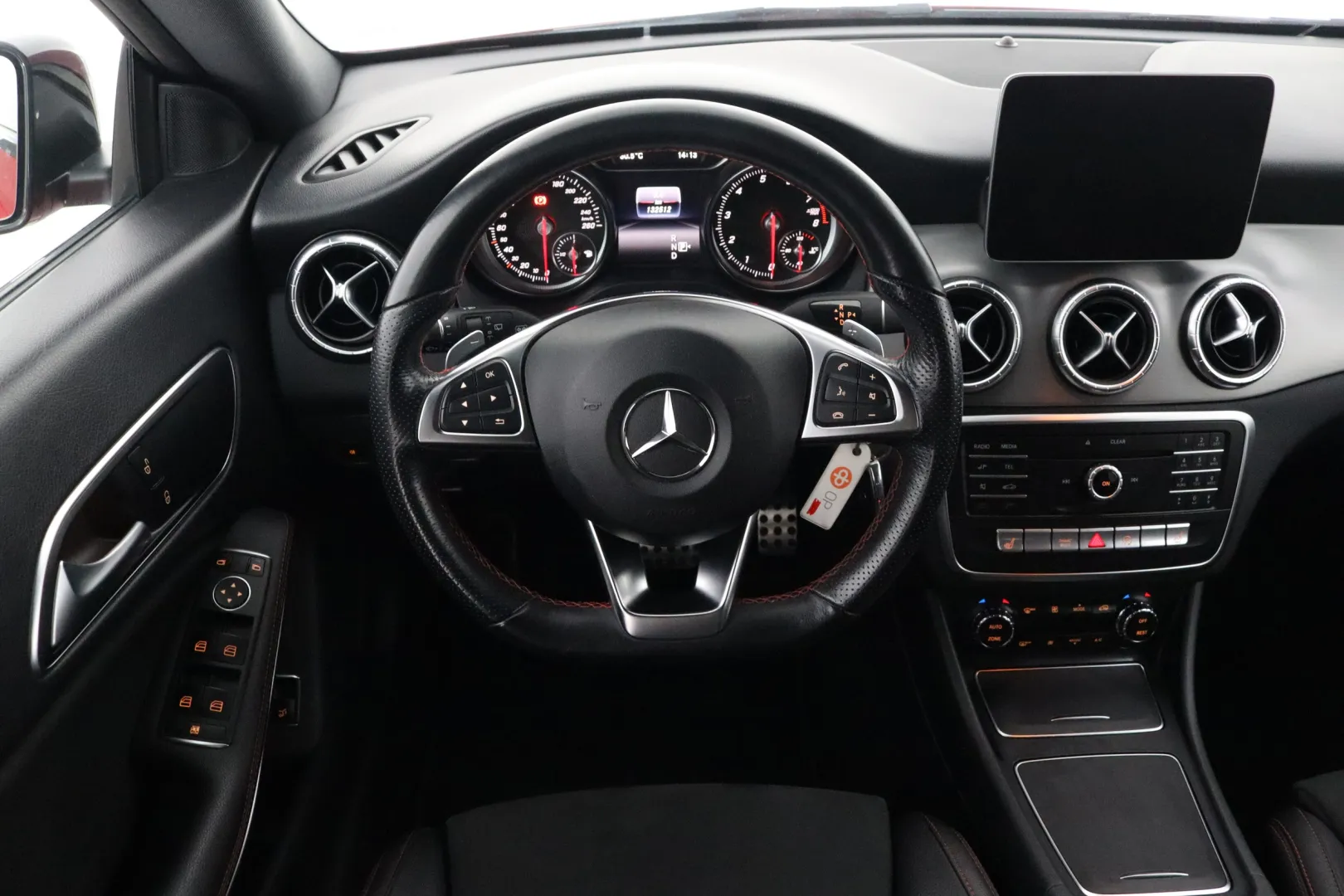 MERCEDES-BENZ CLA GNF-411 carousel image