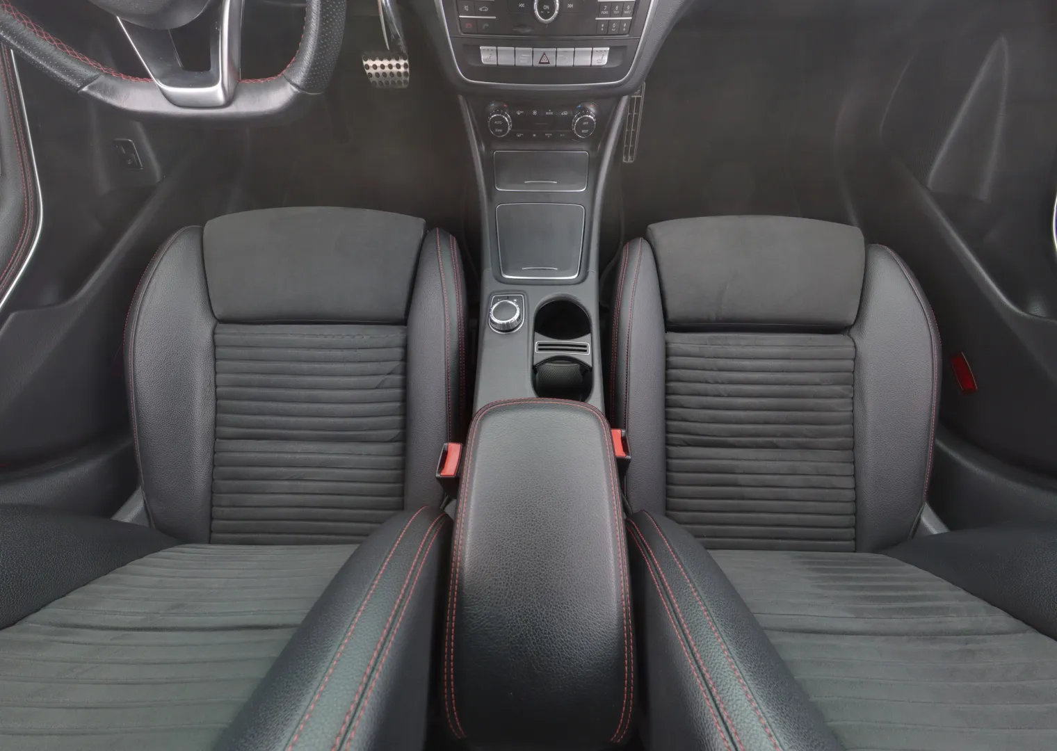 MERCEDES-BENZ CLA GNF-411 carousel image