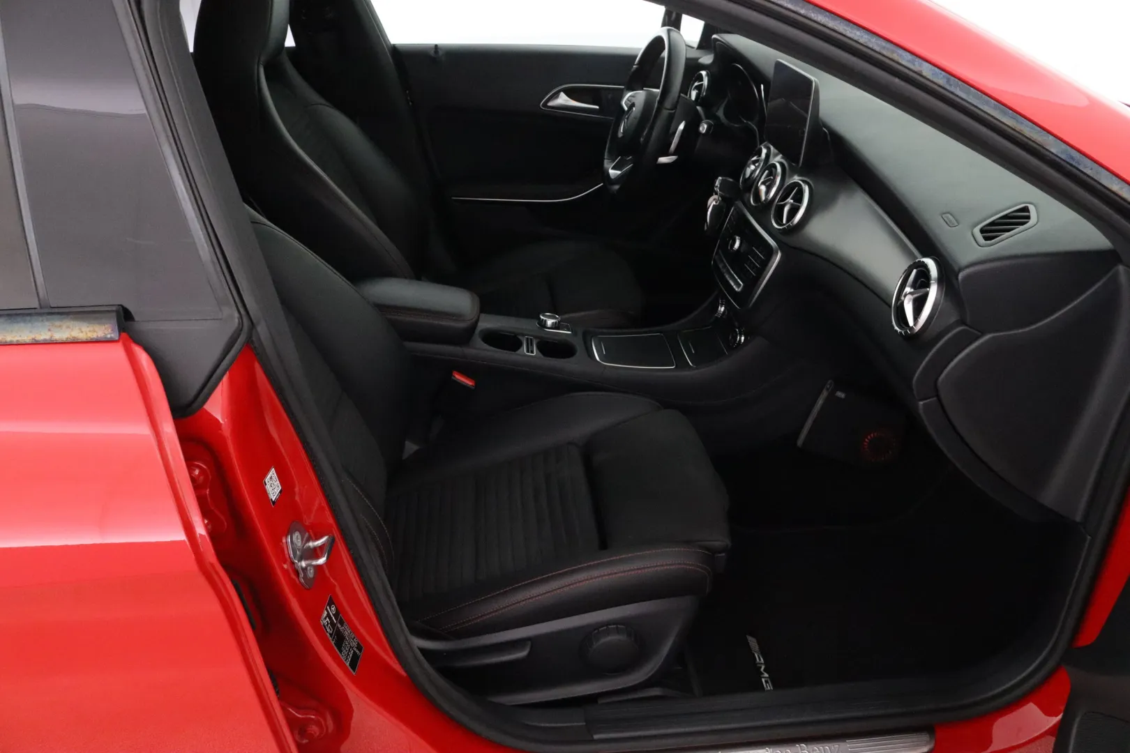 MERCEDES-BENZ CLA GNF-411 carousel image