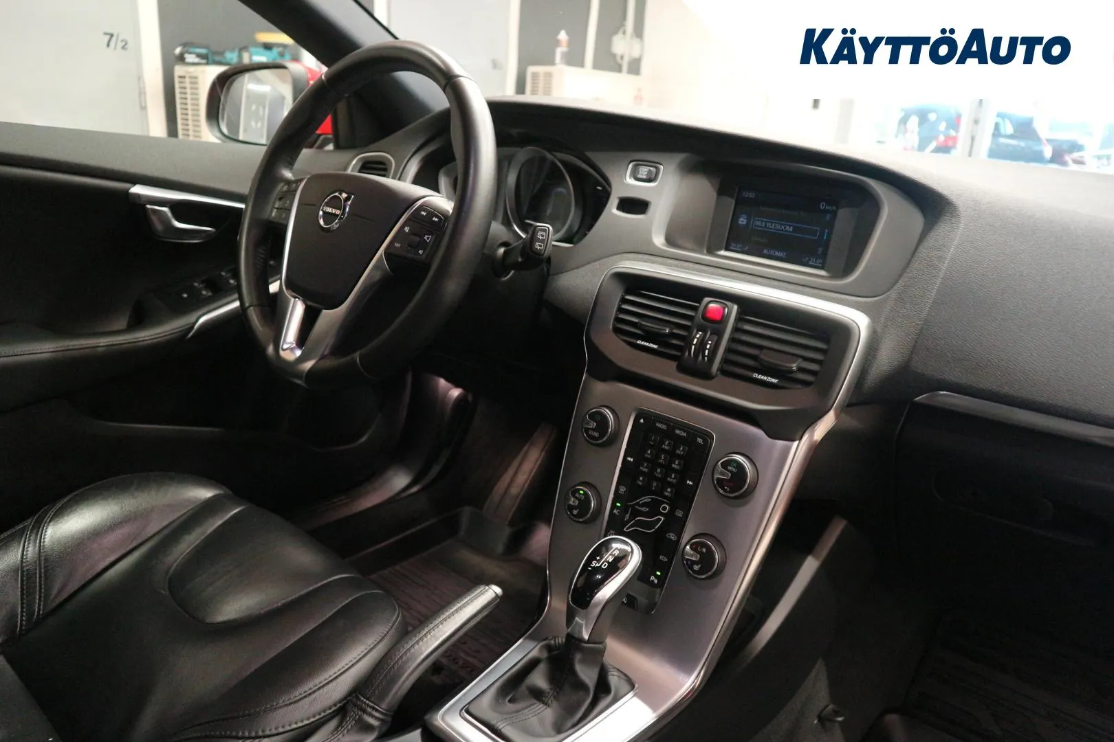VOLVO V40 SMO-265 carousel image