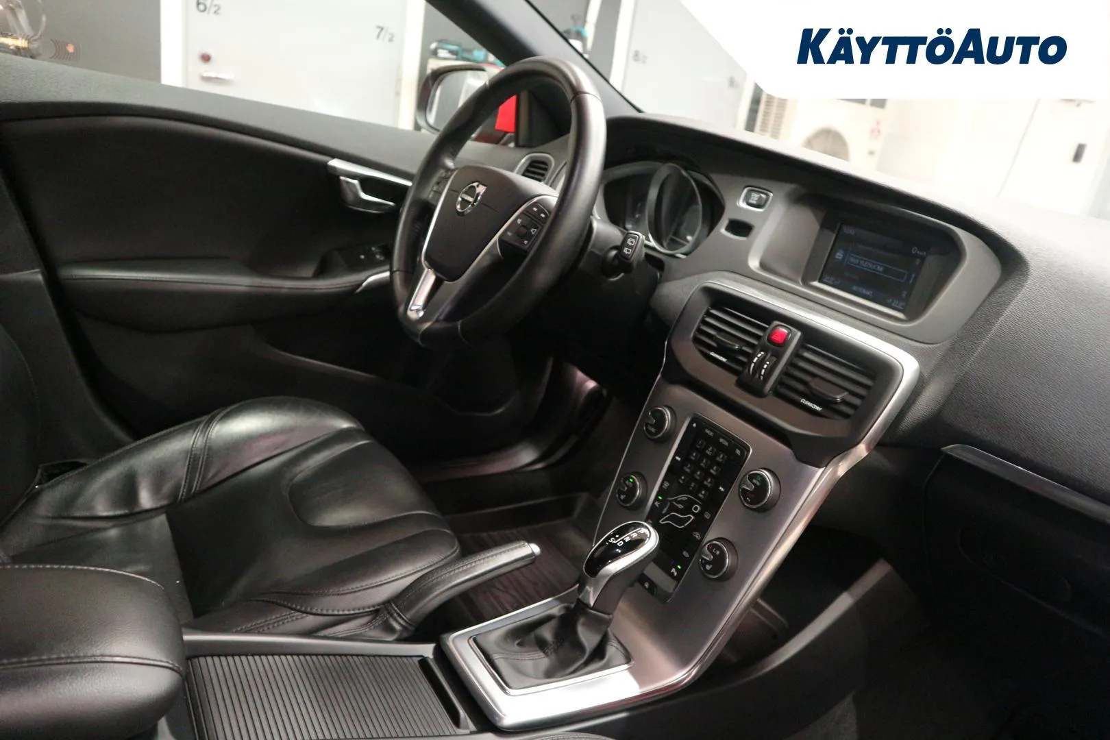 VOLVO V40 SMO-265 carousel image