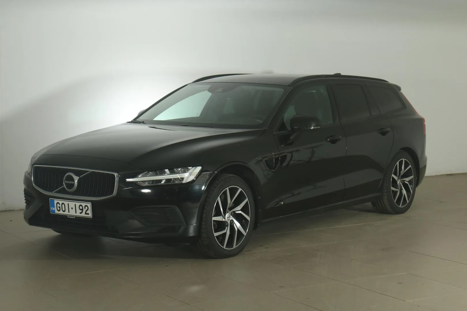 VOLVO V60 GOI-192 carousel image