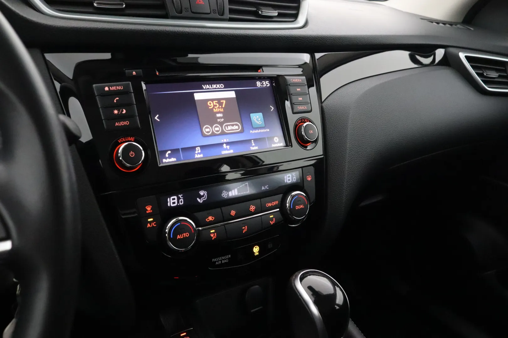 NISSAN Qashqai ZNB-276 carousel image