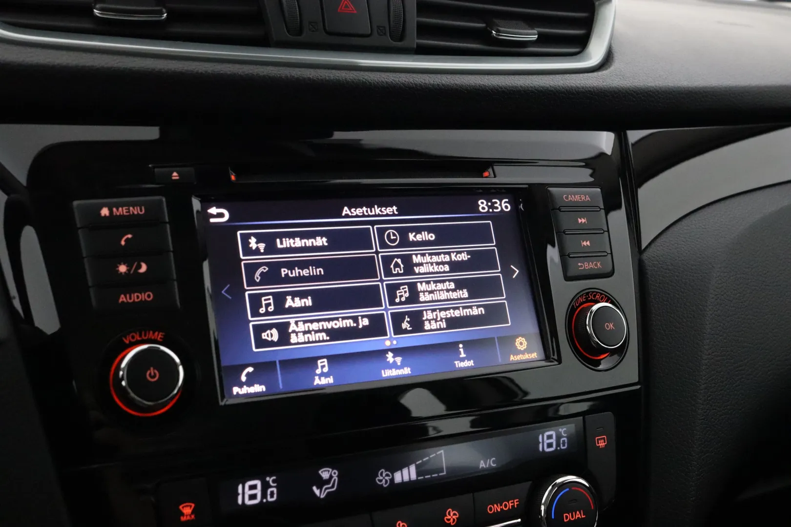 NISSAN Qashqai ZNB-276 carousel image