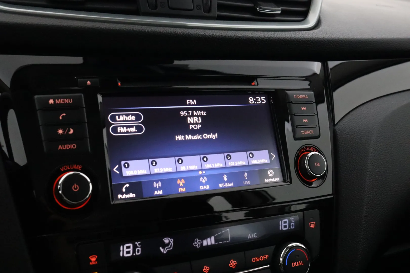 NISSAN Qashqai ZNB-276 carousel image