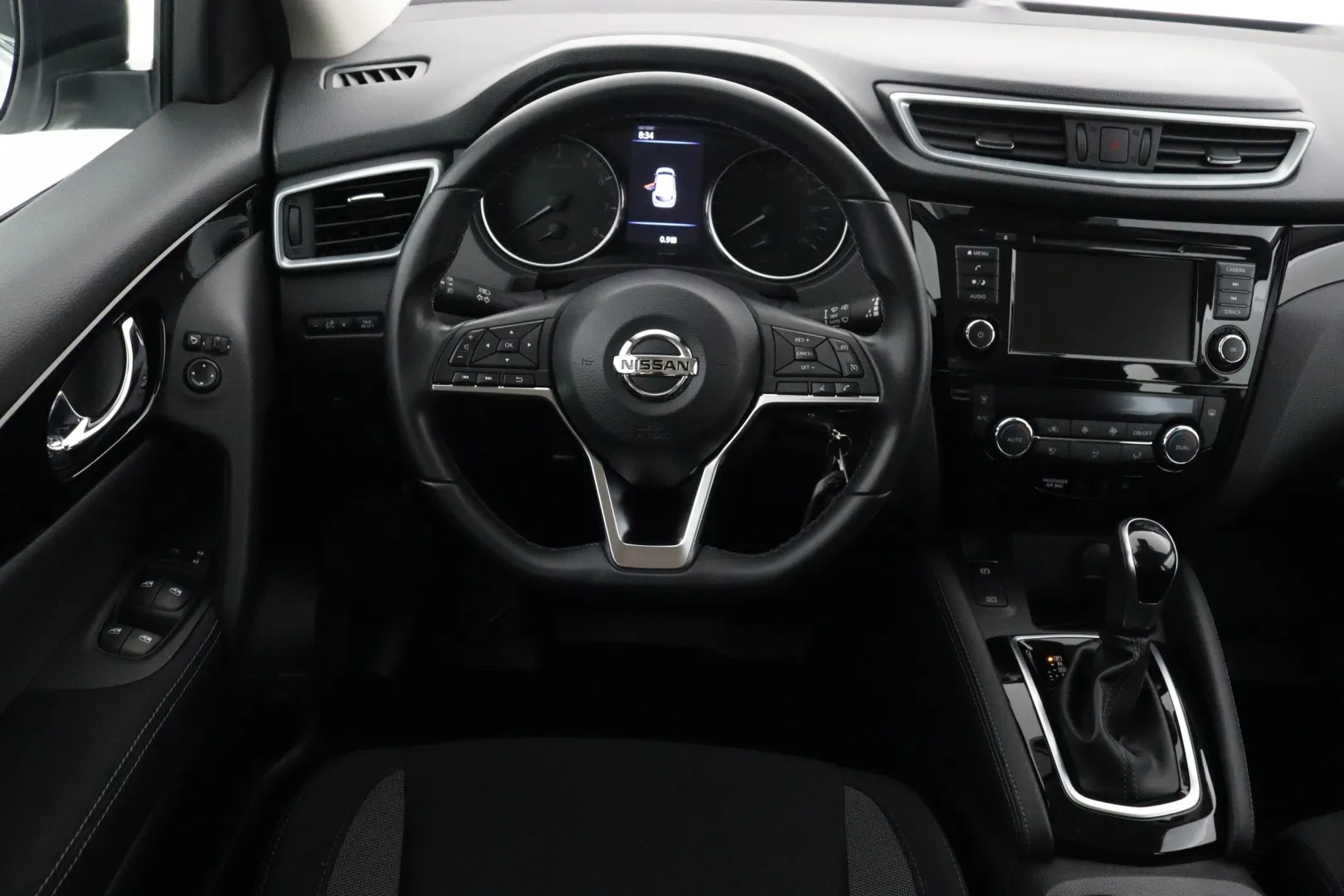 NISSAN Qashqai ZNB-276 carousel image