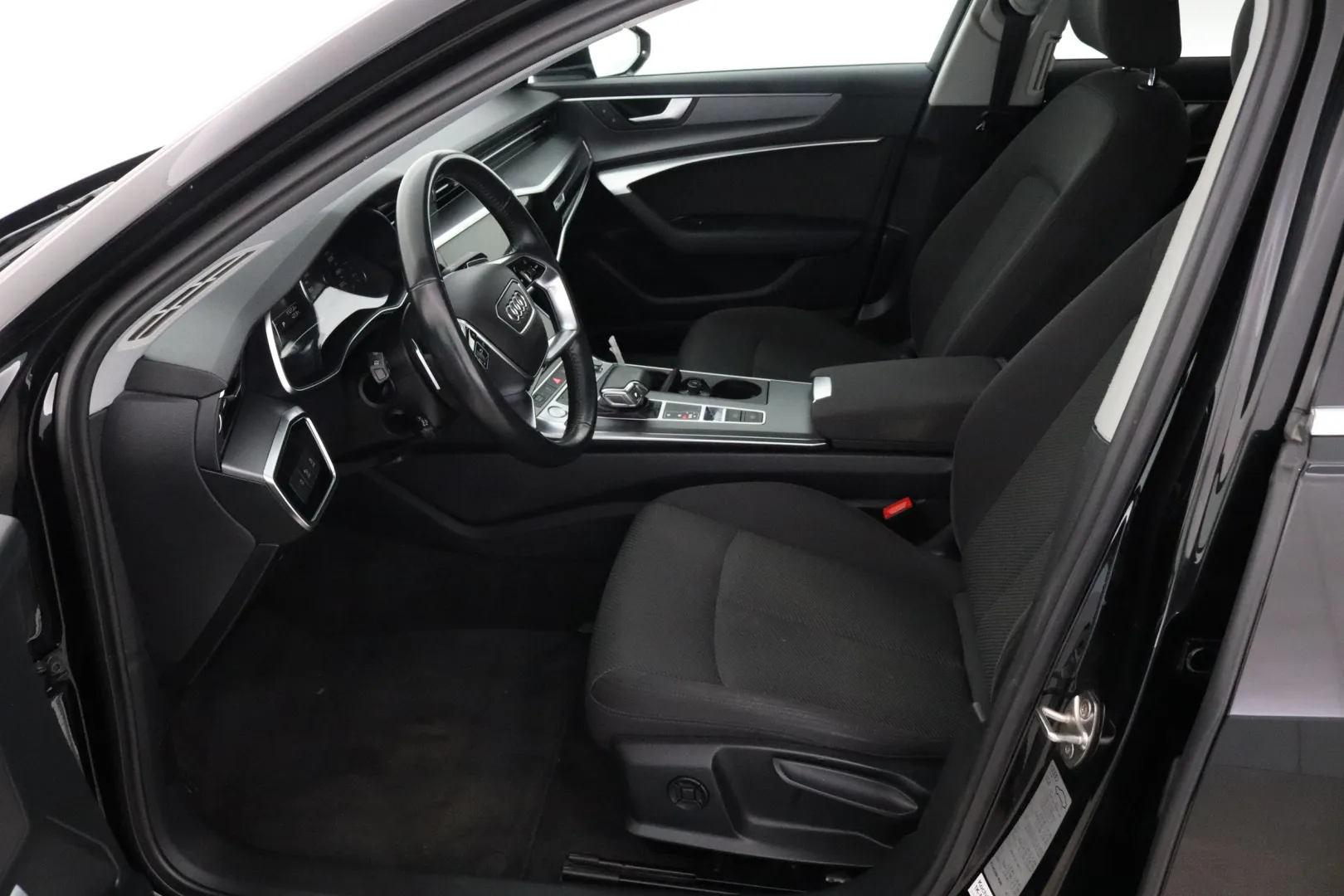 AUDI A6 XPC-534 carousel image