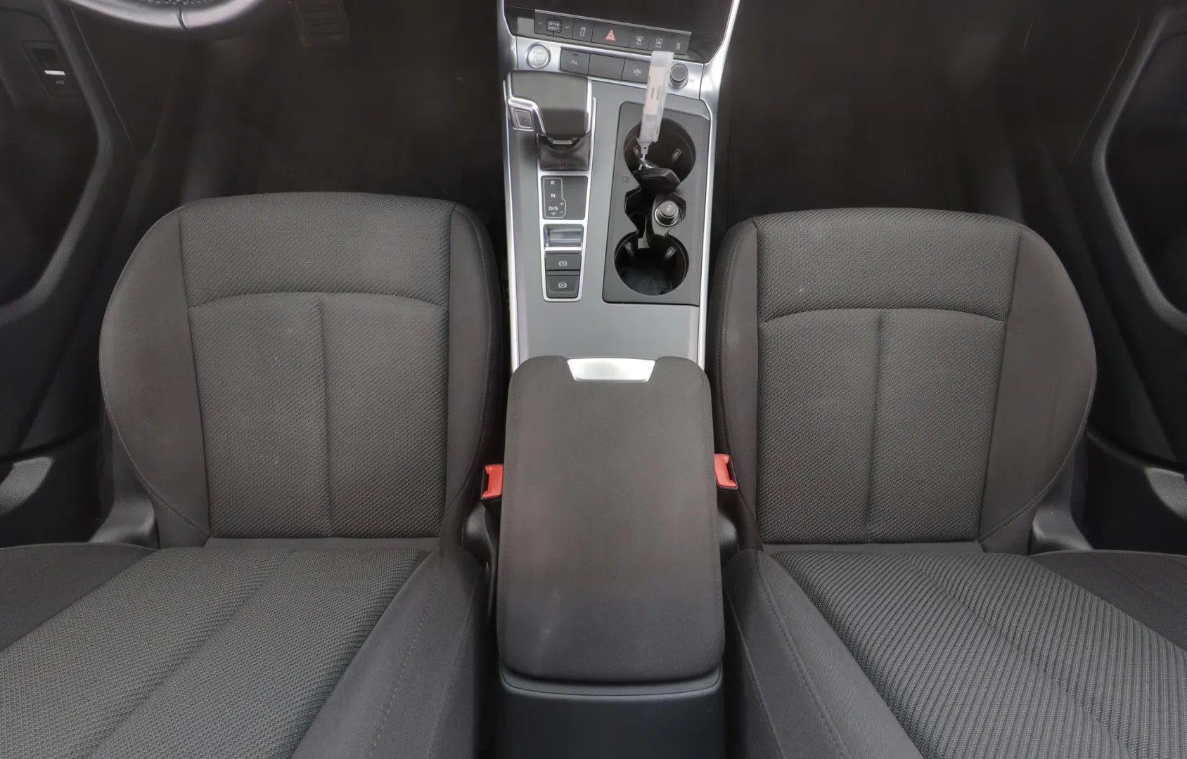 AUDI A6 XPC-534 carousel image