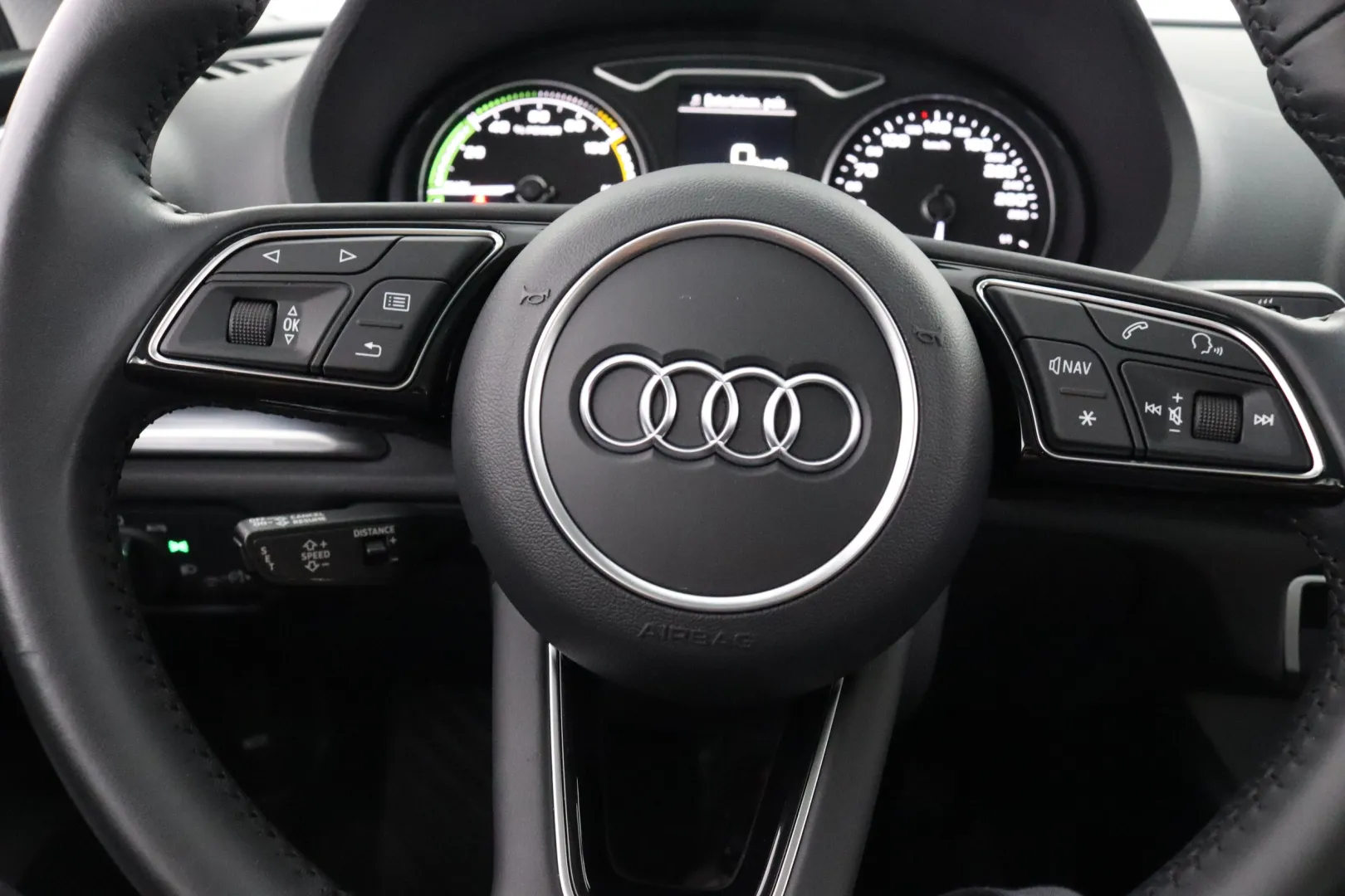 AUDI e-tron IPM-674 carousel image