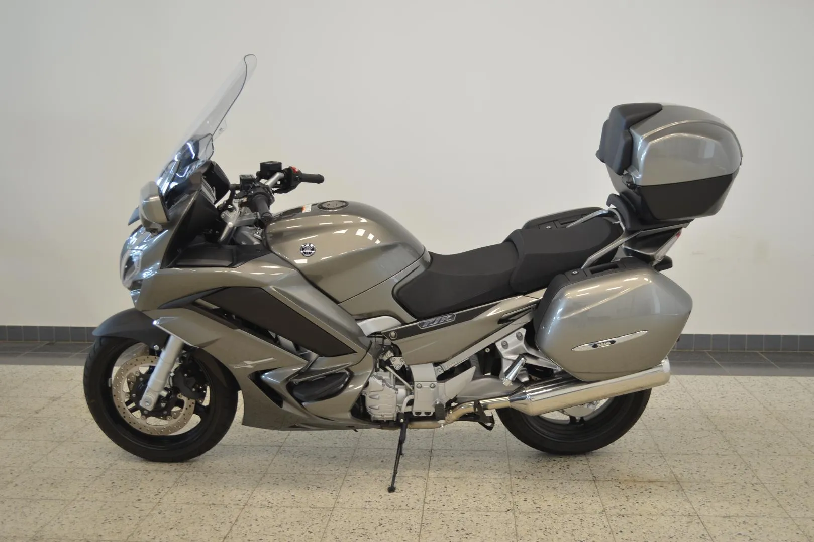Yamaha FJR1300 66-KFJ carousel image