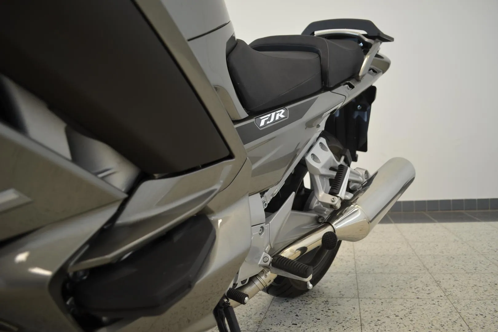 Yamaha FJR1300 66-KFJ carousel image