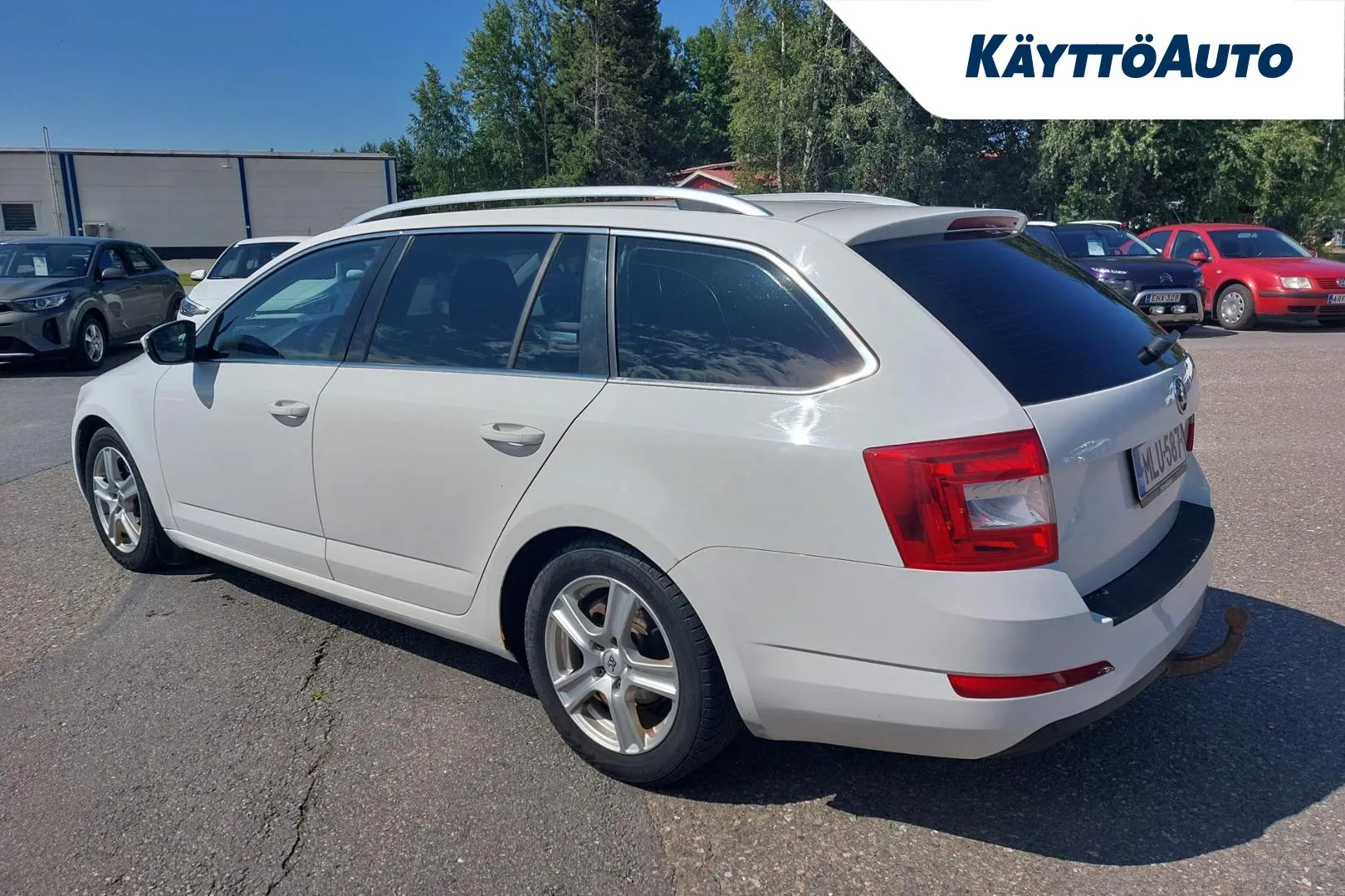 SKODA Octavia MLU-587 carousel image