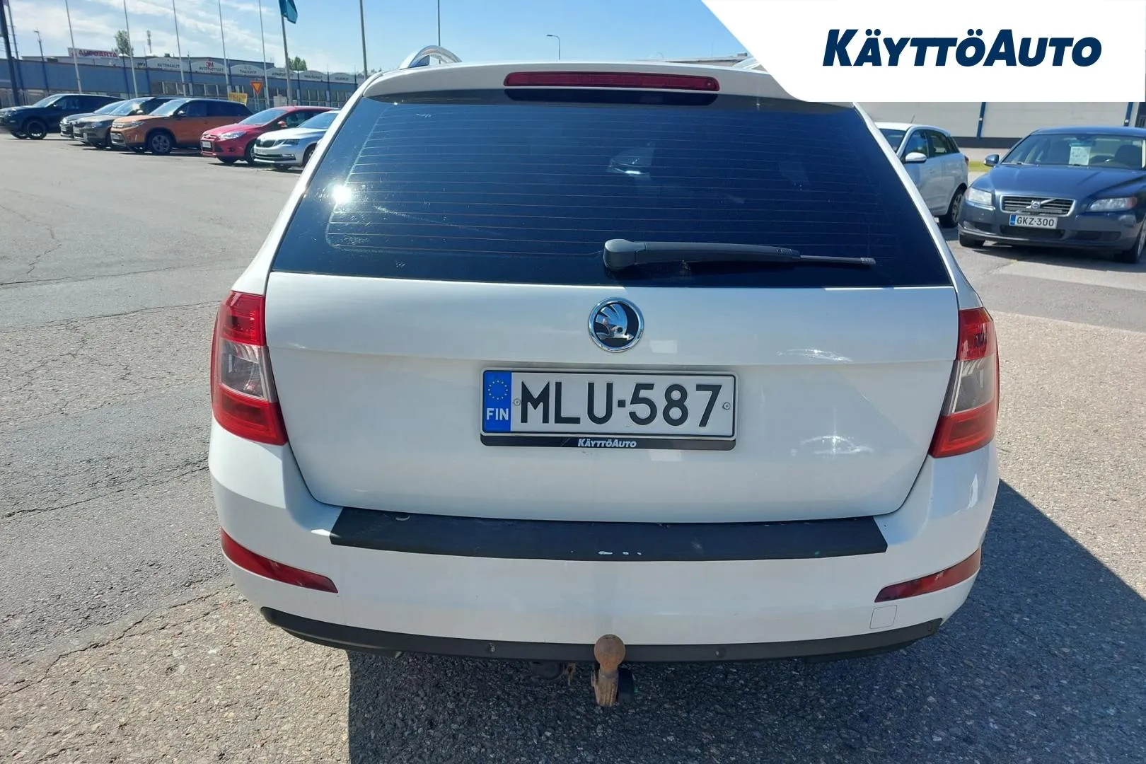 SKODA Octavia MLU-587 carousel image
