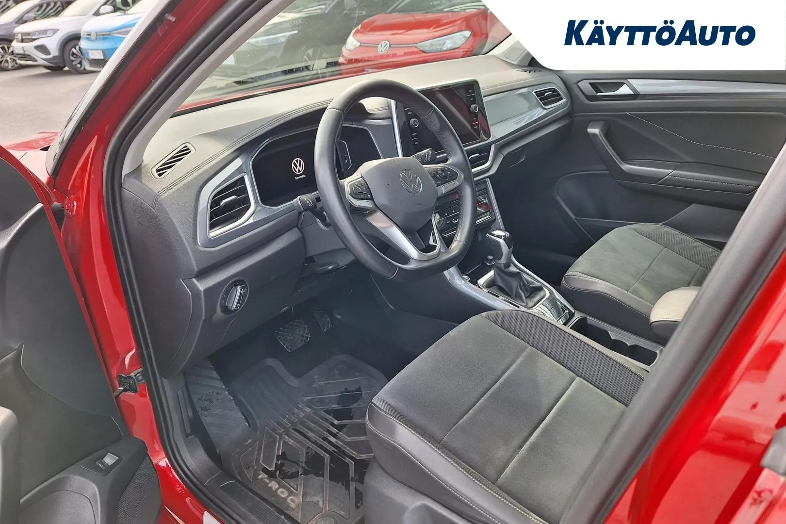 VOLKSWAGEN T-Roc XKZ-221 carousel image