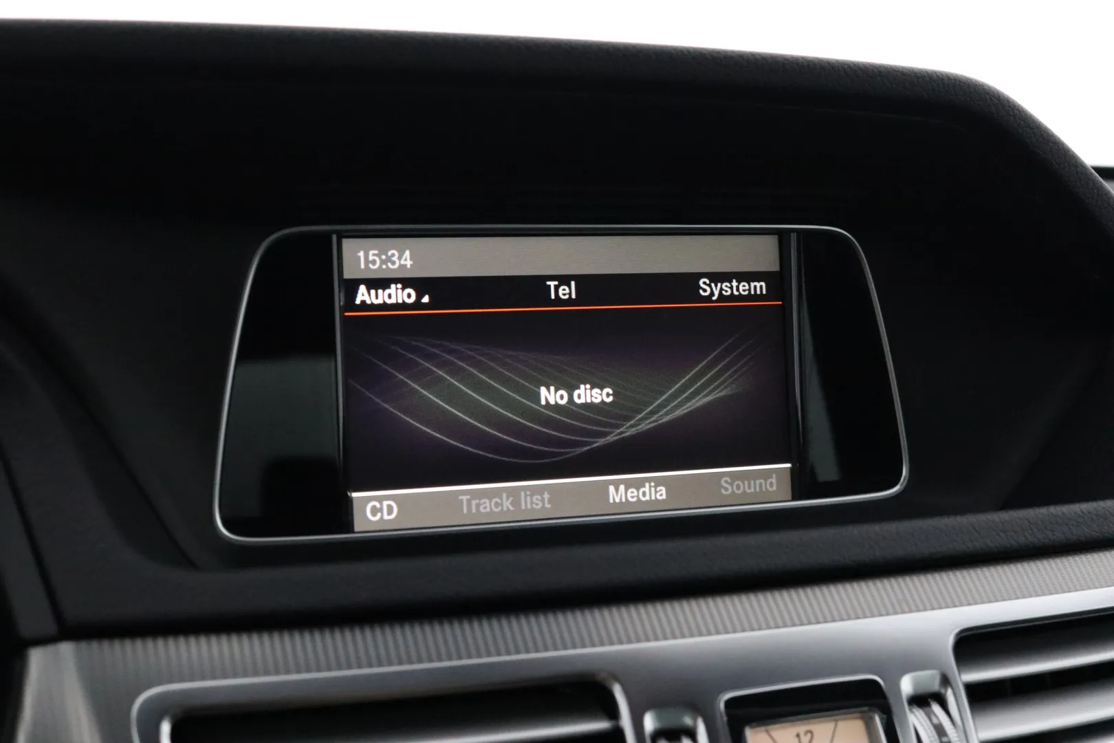 MERCEDES-BENZ E BUH-480 carousel image