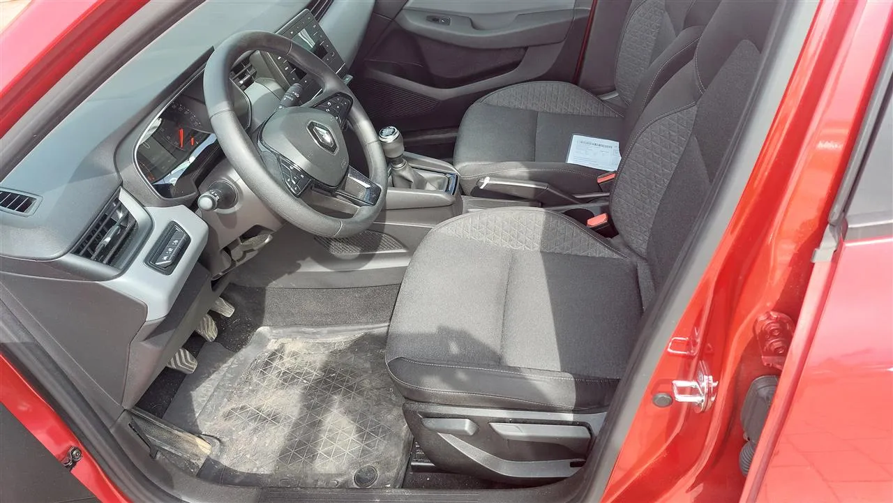 RENAULT Clio FOM-412 carousel image