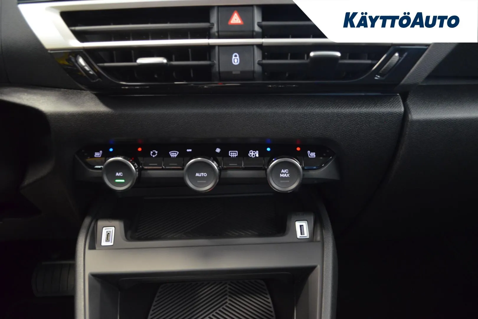 CITROEN C4 FRU-989 carousel image