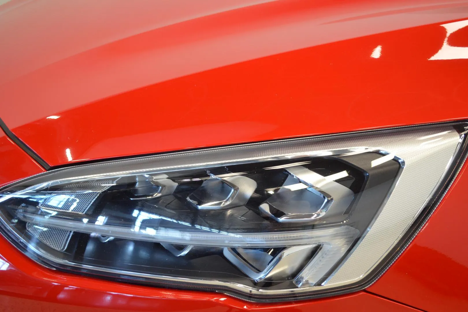 FORD Focus YLH-669 carousel image