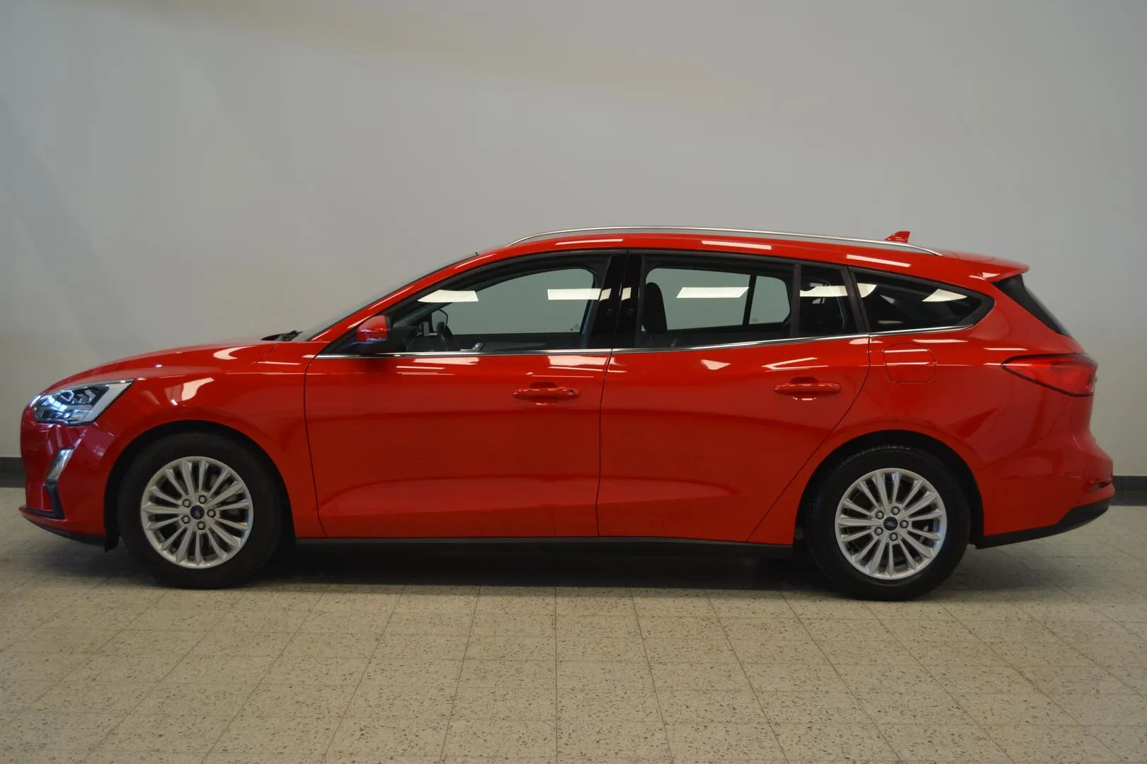 FORD Focus YLH-669 carousel image