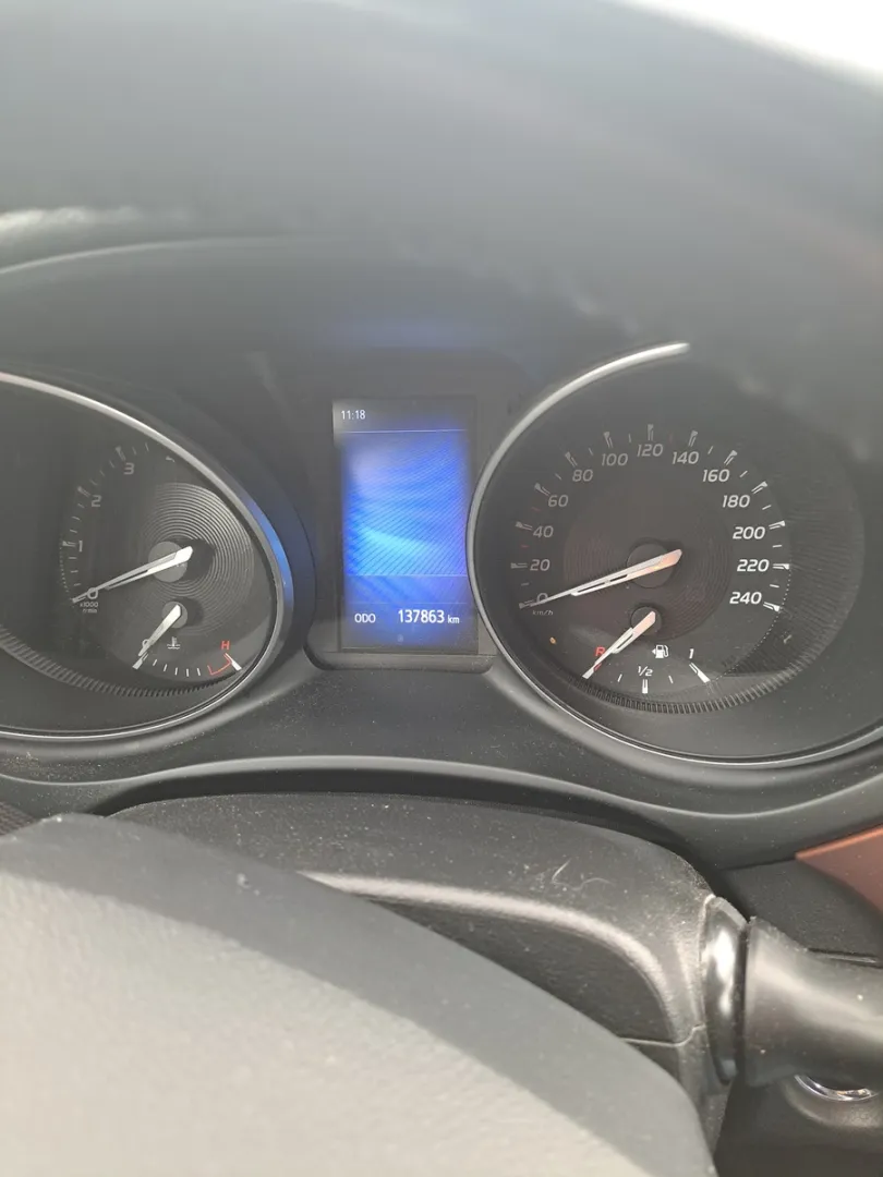 TOYOTA Avensis VXV-998 carousel image