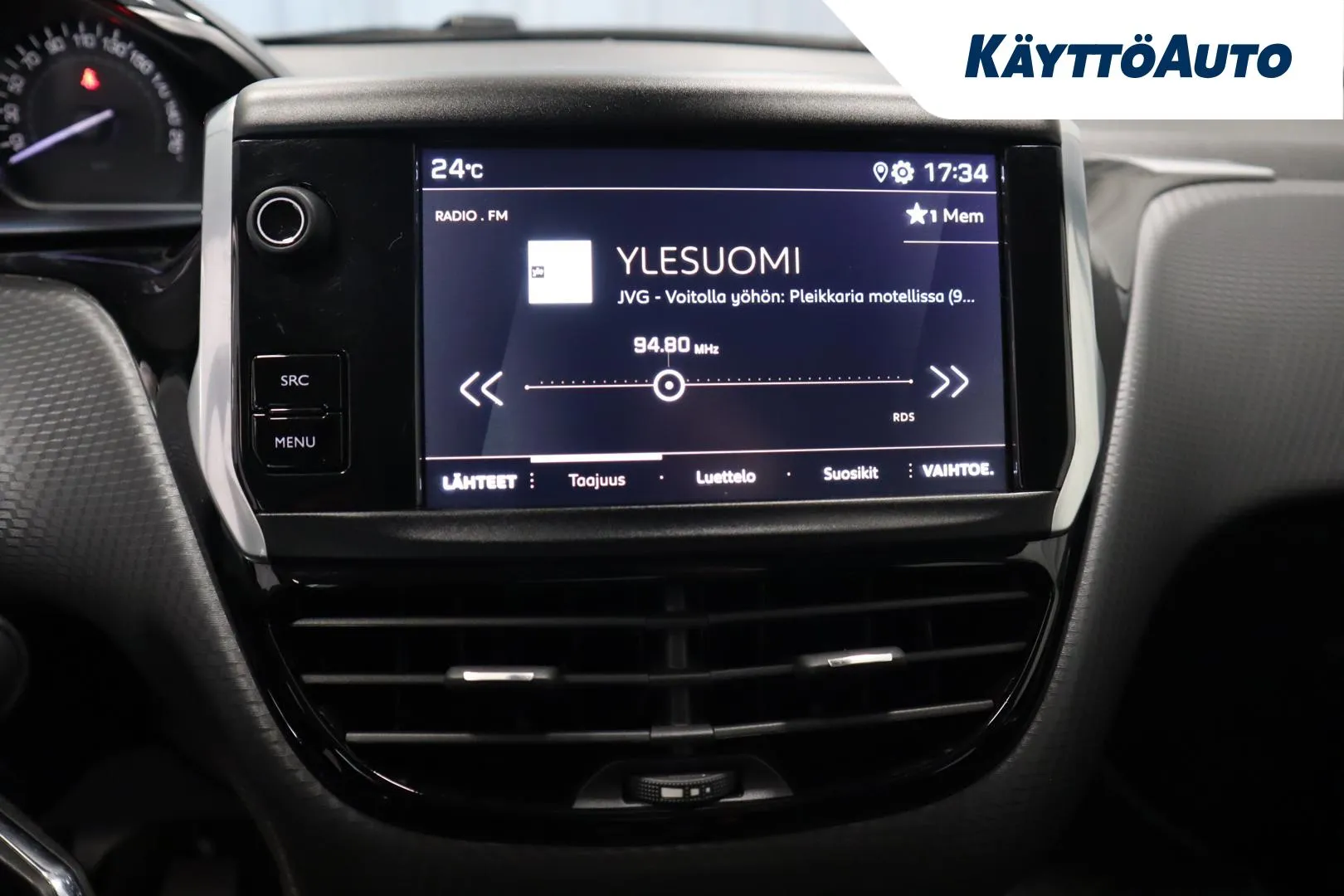 PEUGEOT 2008 CMJ-685 carousel image