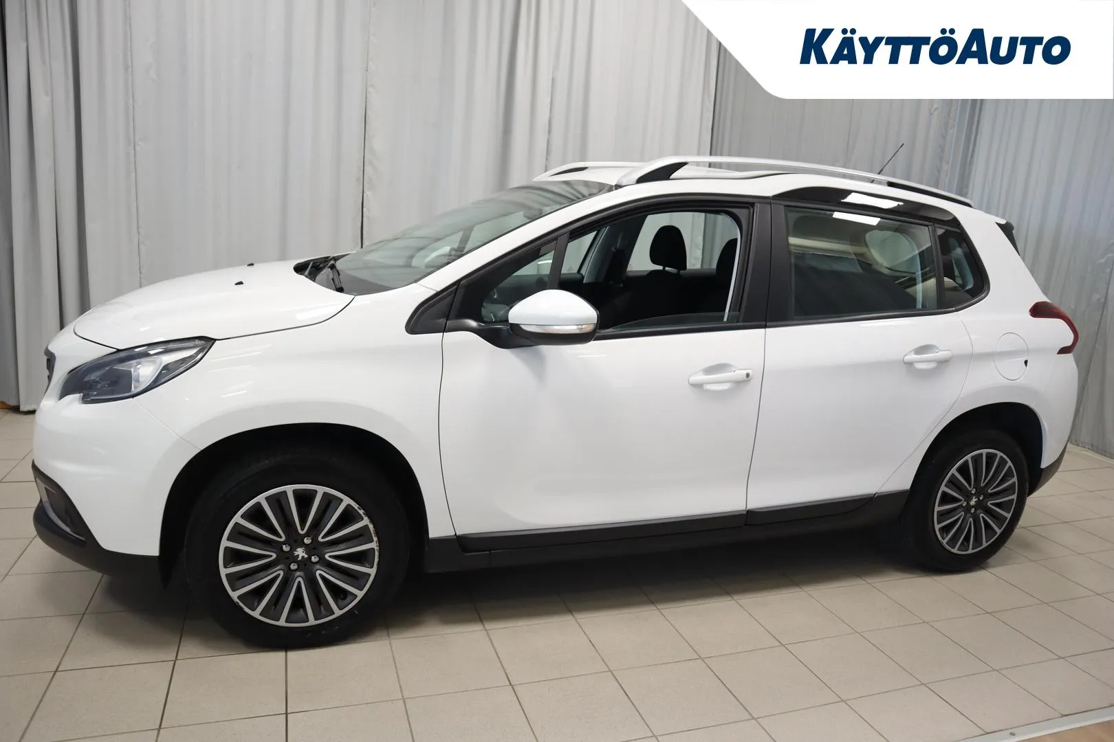 PEUGEOT 2008 CMJ-685 carousel image