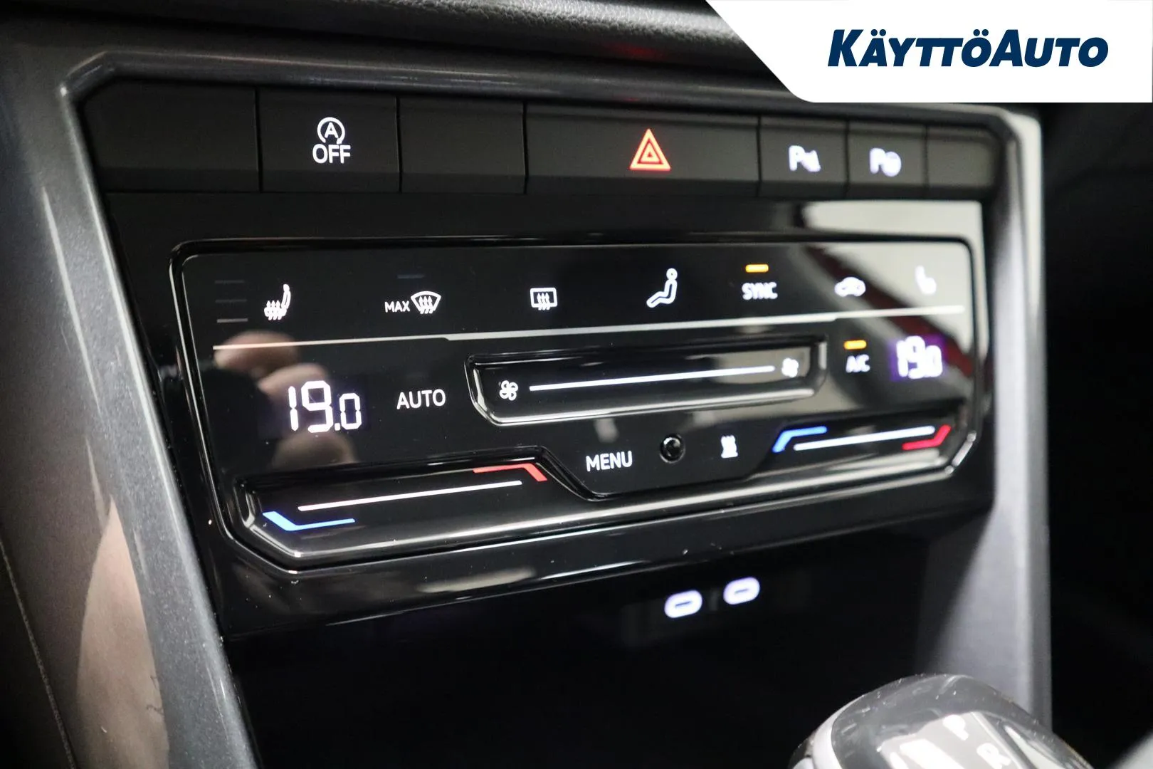 Volkswagen T-Roc CSH-393 carousel image