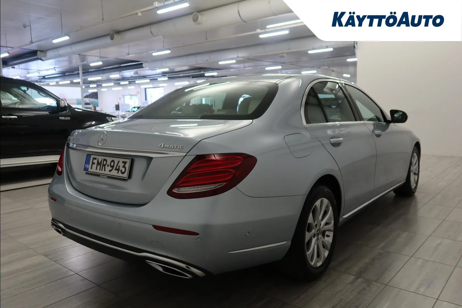 MERCEDES-BENZ E FMR-943 carousel image