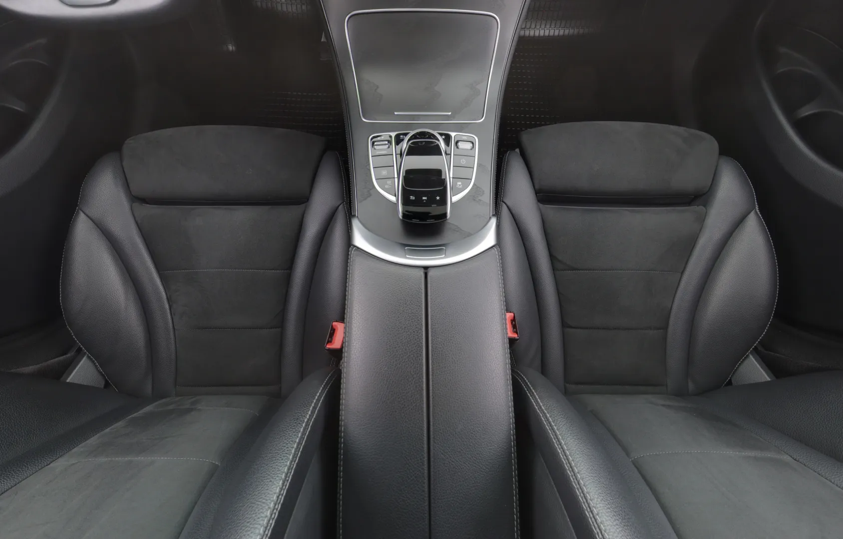 MERCEDES-BENZ GLC JLO-765 carousel image