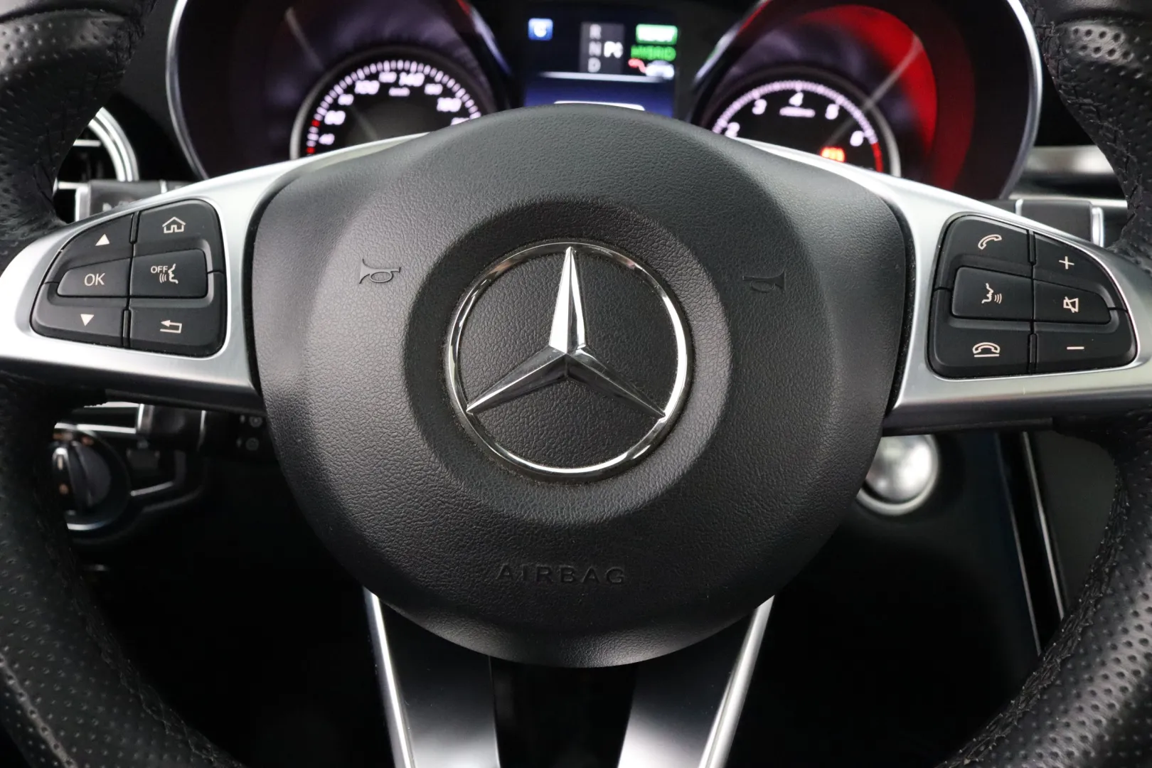 MERCEDES-BENZ GLC JLO-765 carousel image