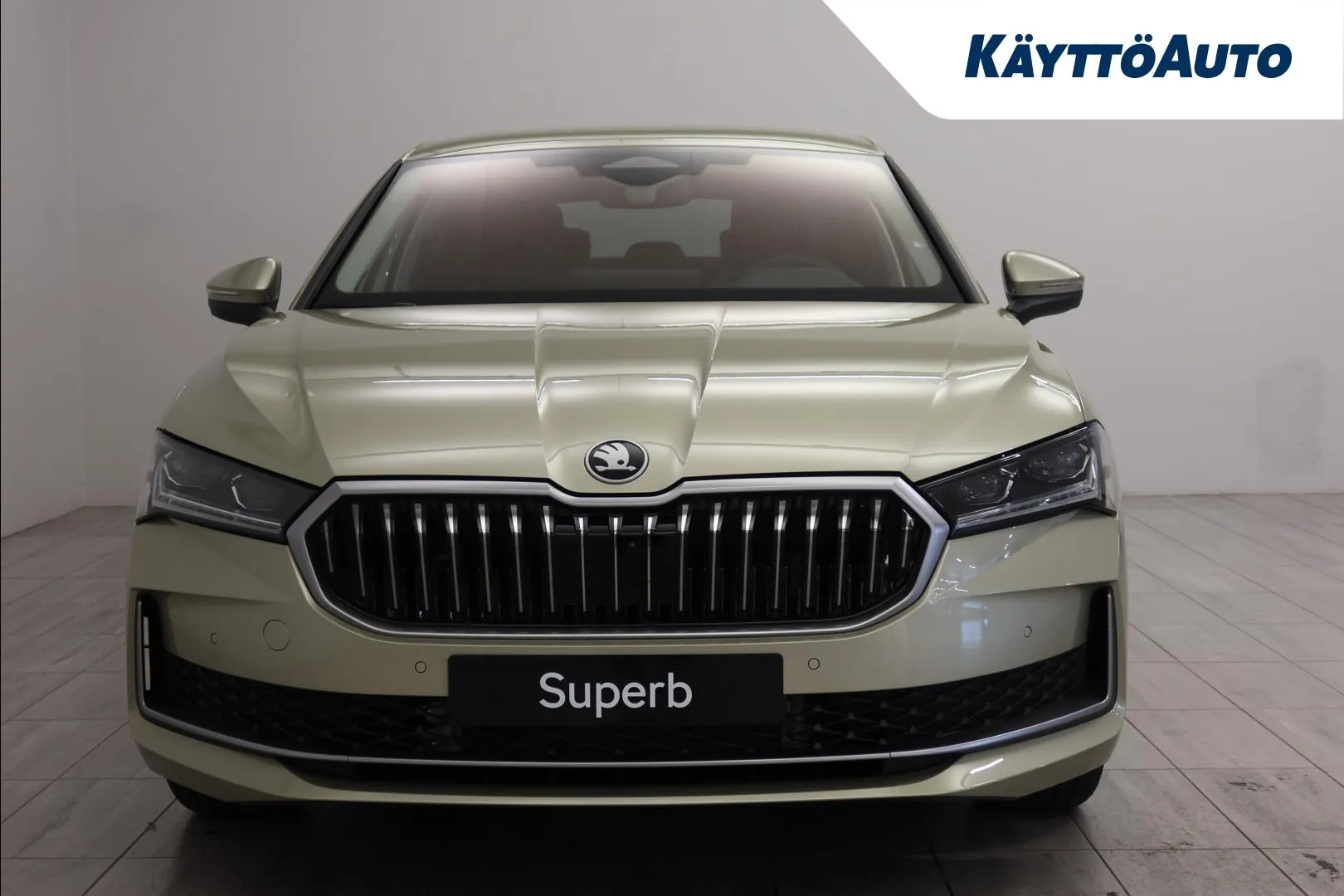 Skoda Superb IRT-901 carousel image