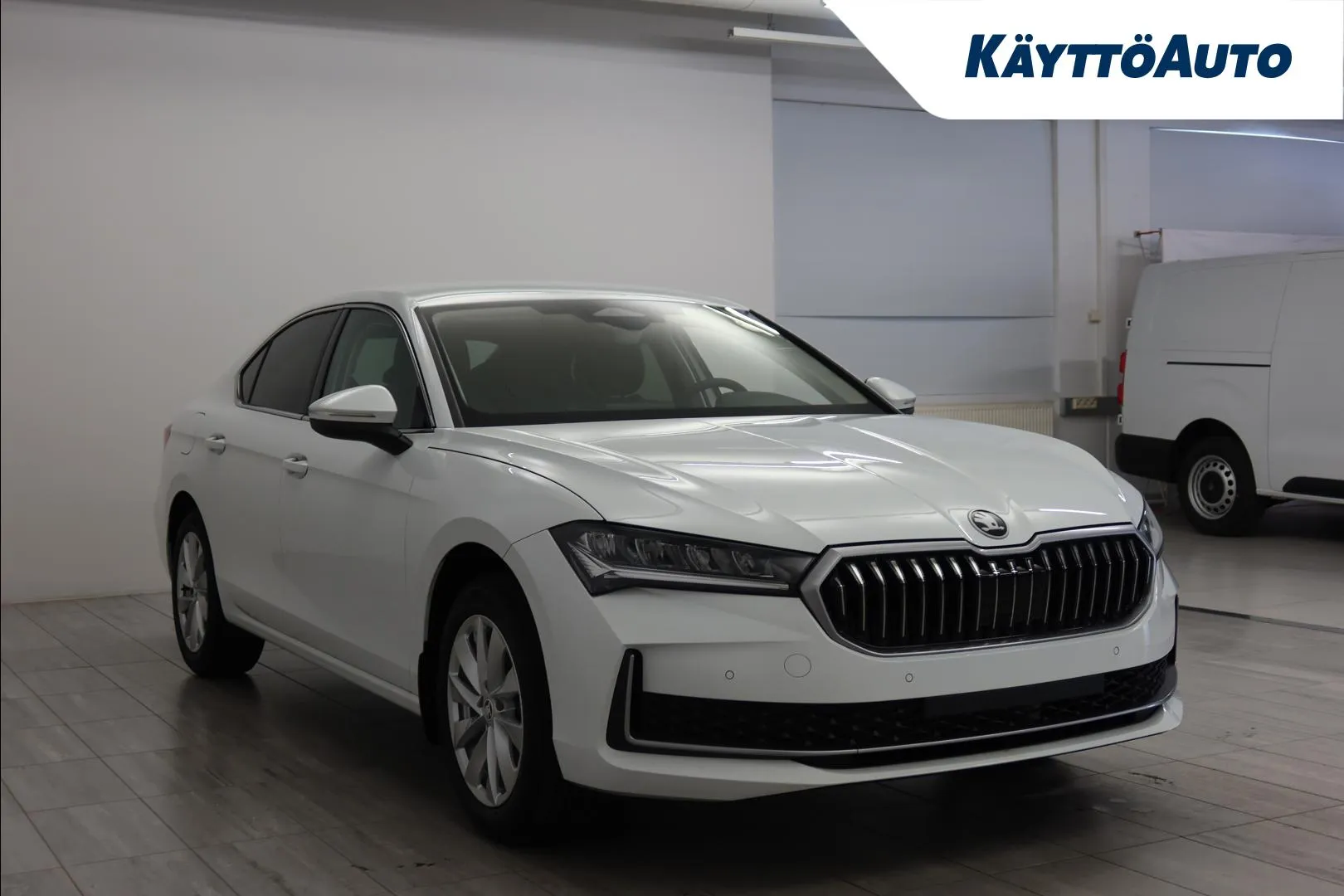 Skoda Superb NNV-520 carousel image