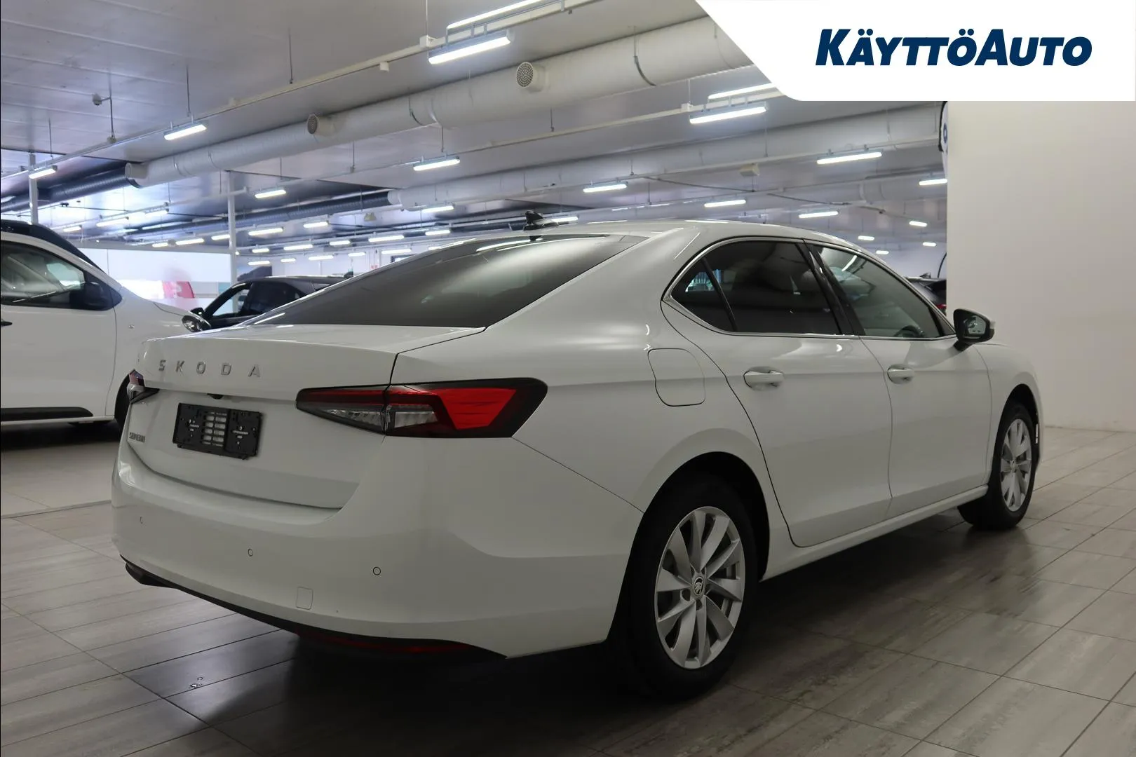 Skoda Superb NNV-520 carousel image
