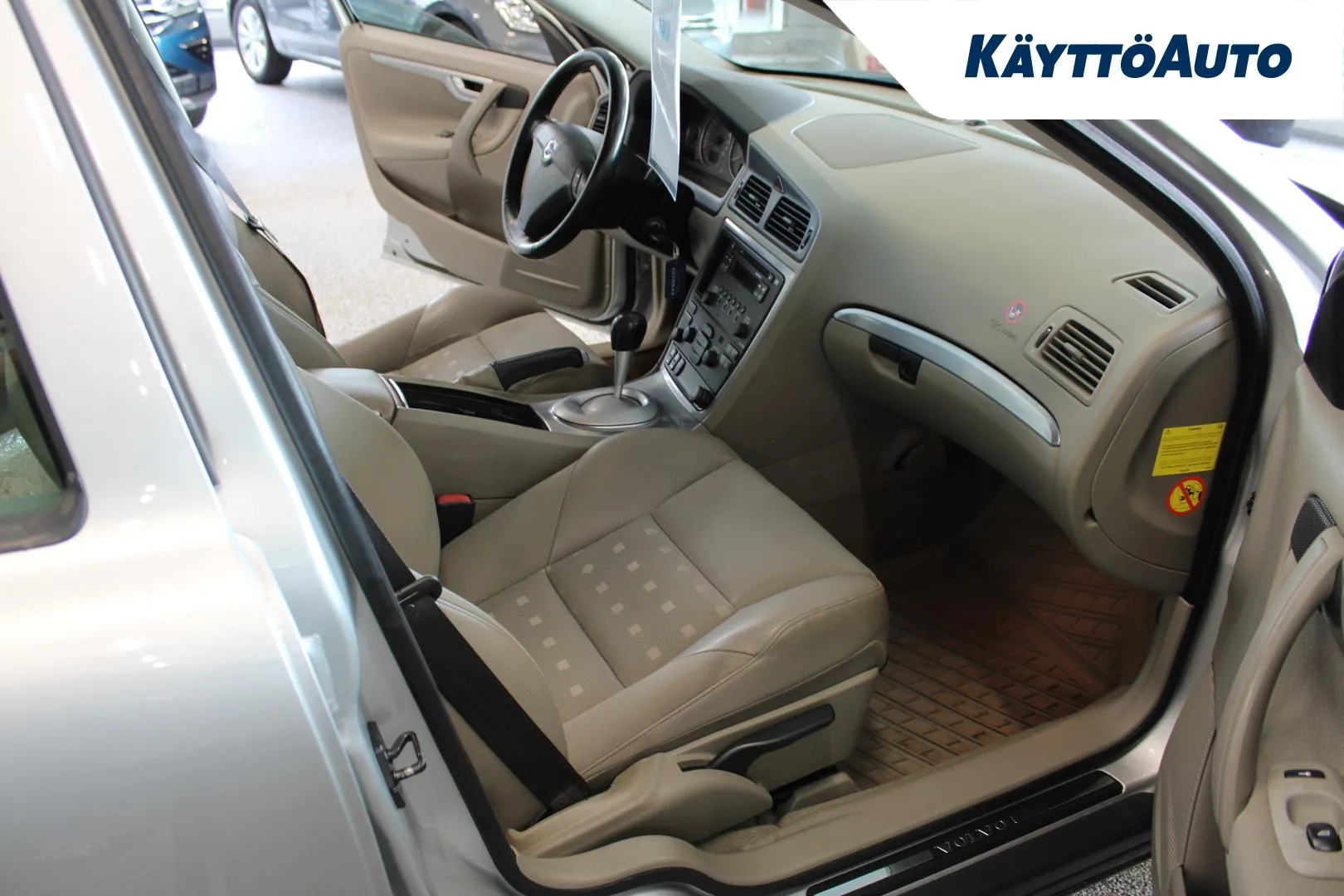 VOLVO S60 ZCI-434 carousel image