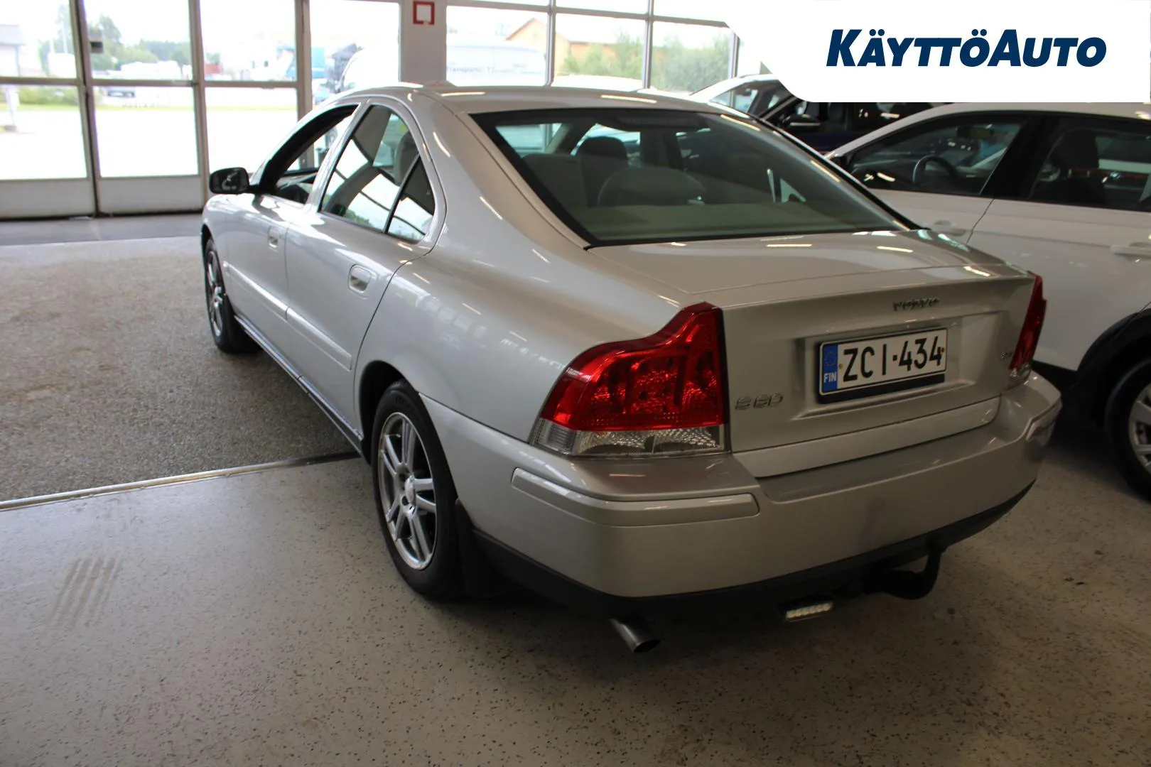 VOLVO S60 ZCI-434 carousel image