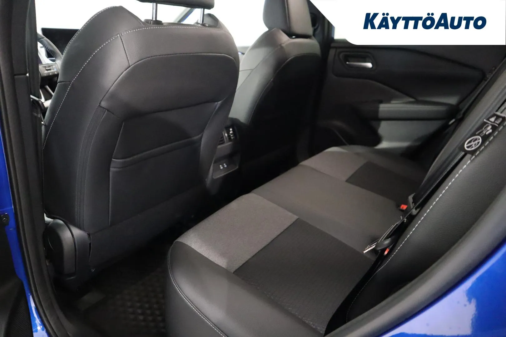 NISSAN Qashqai KVV-359 carousel image