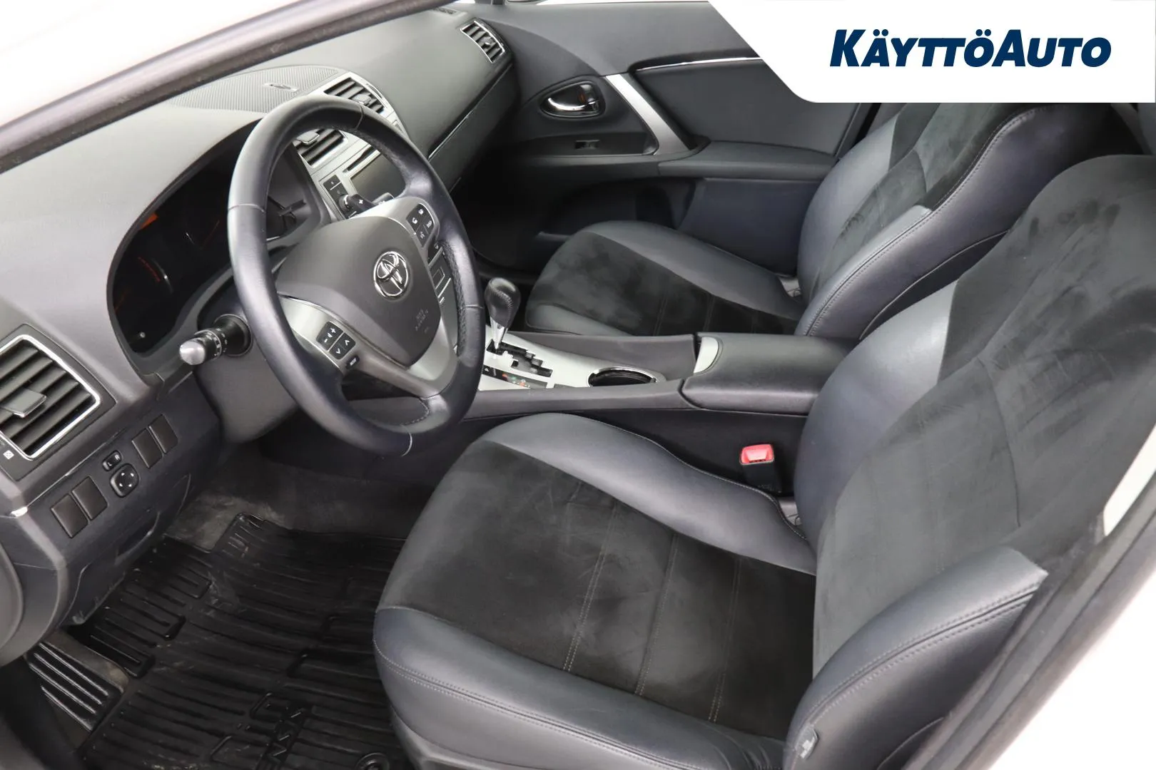 TOYOTA Avensis YIM-860 carousel image