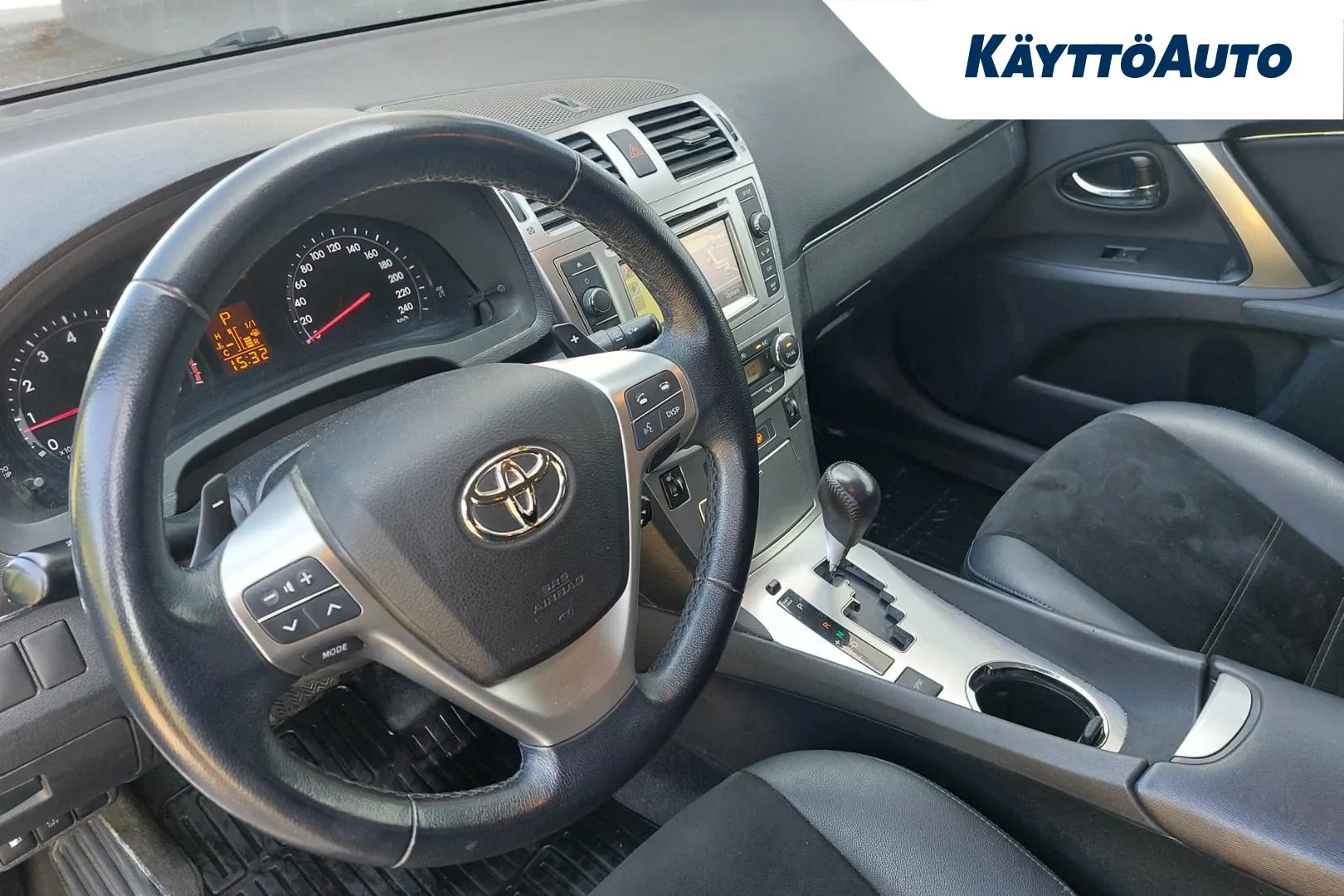 TOYOTA Avensis YIM-860 carousel image