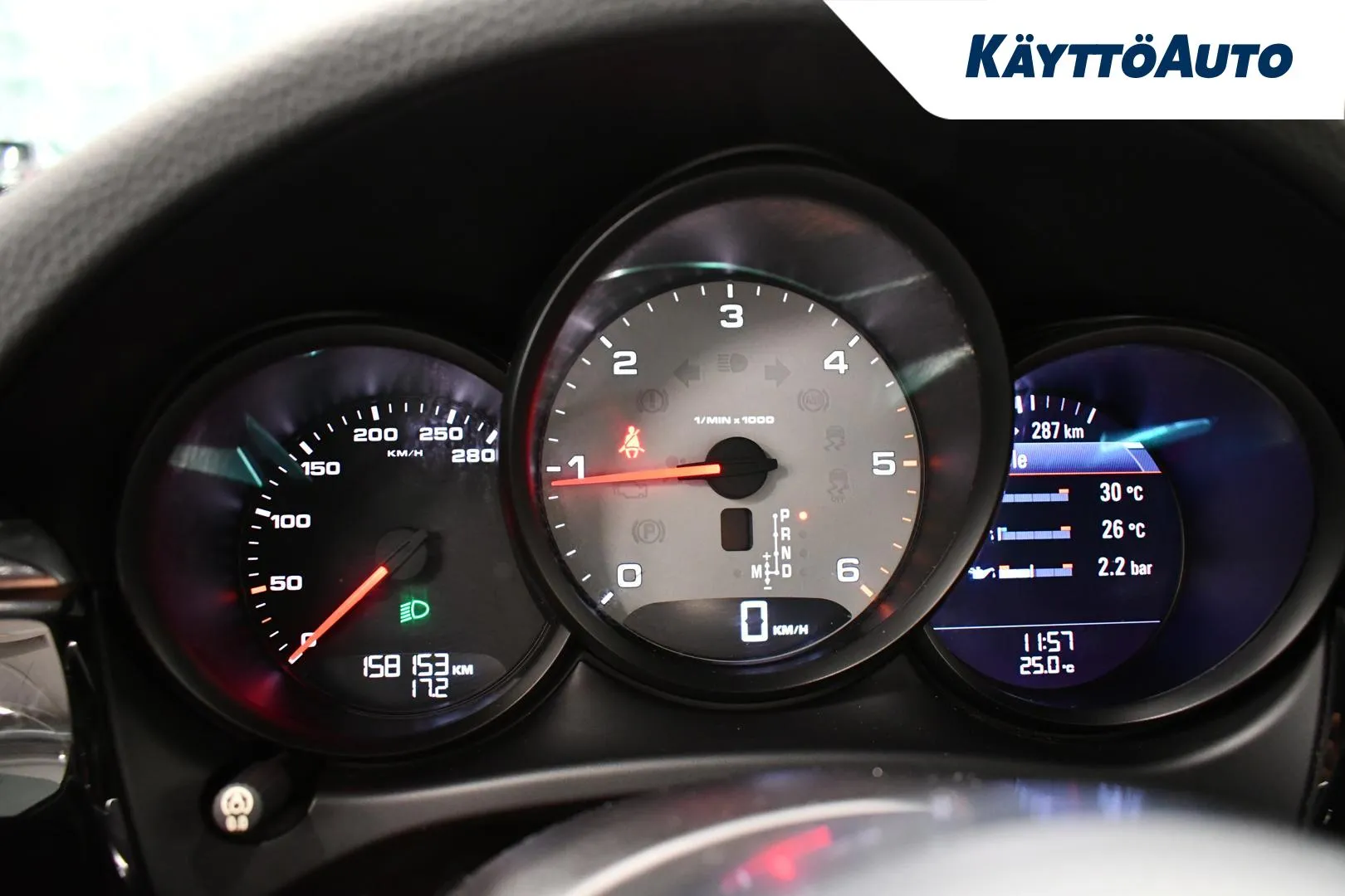 PORSCHE Macan YIO-276 carousel image