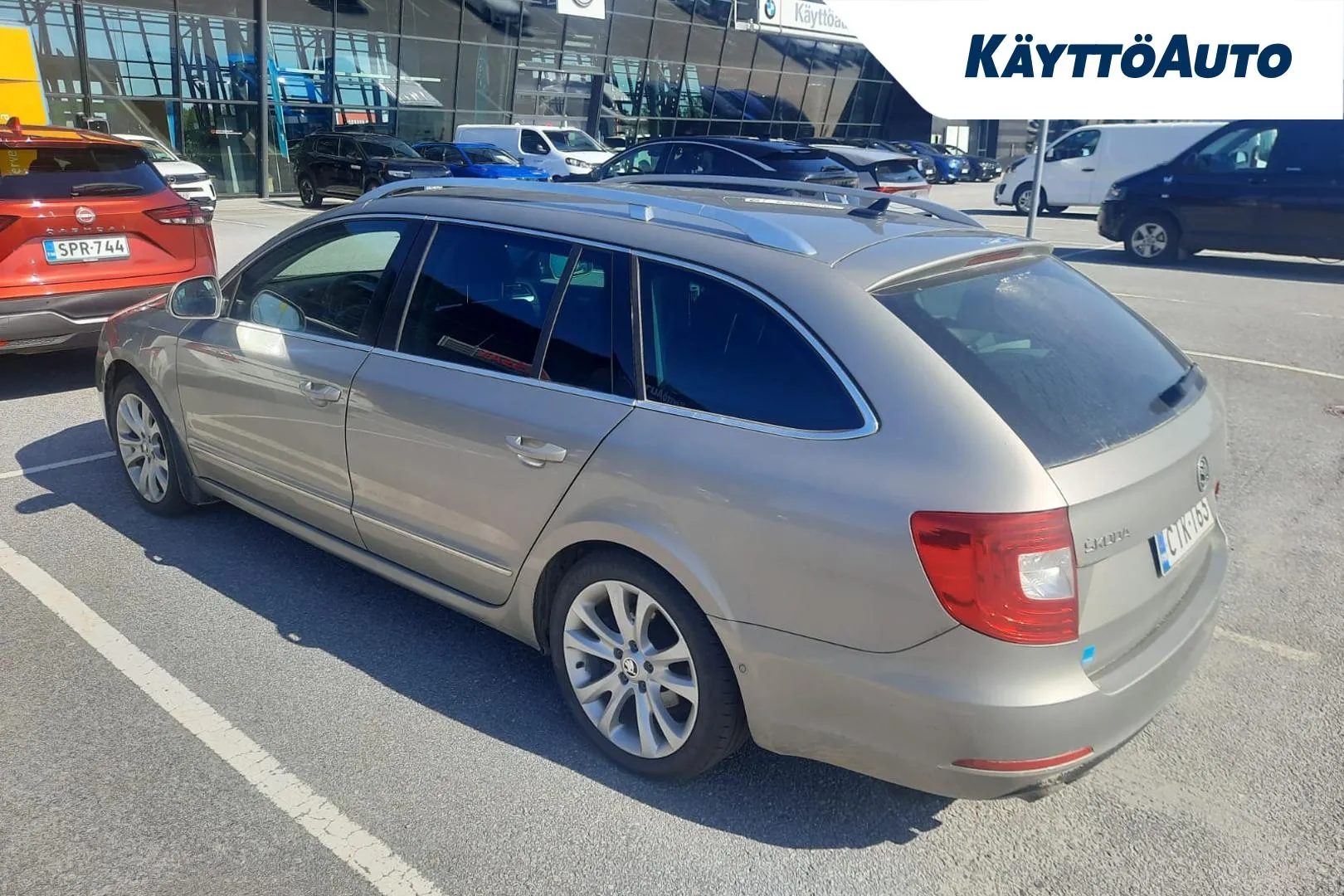SKODA Superb CTK-163 carousel image