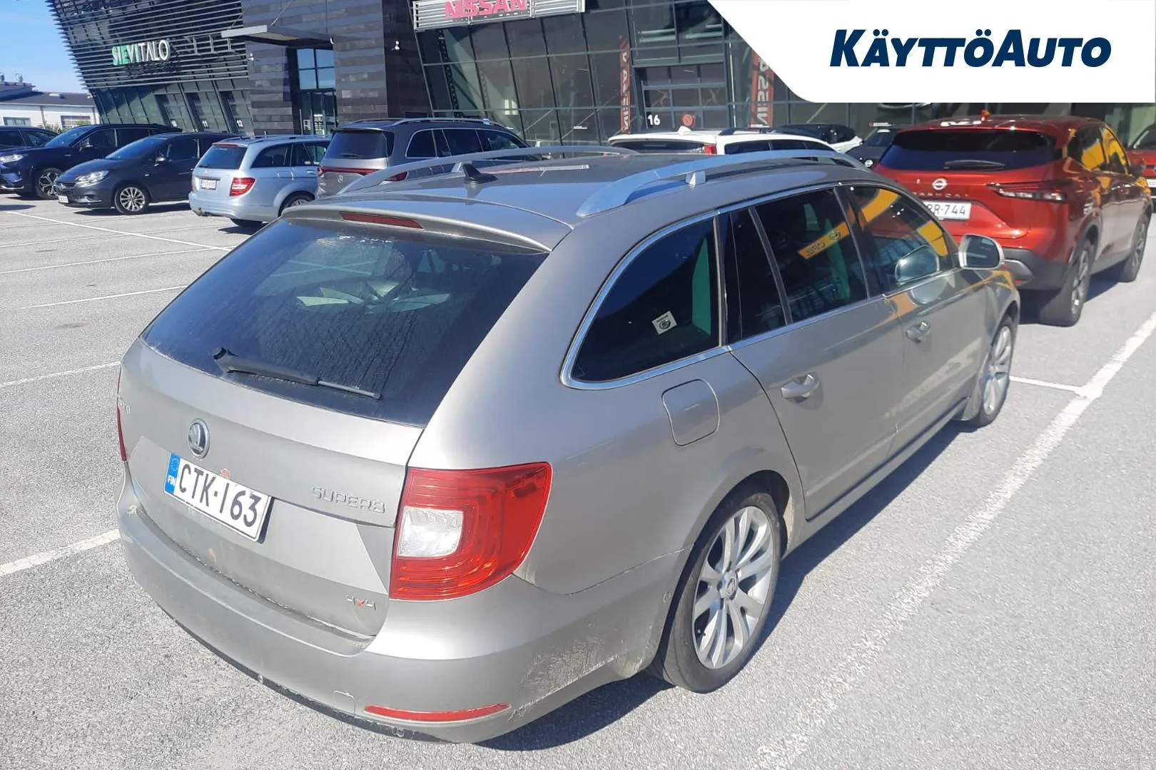 SKODA Superb CTK-163 carousel image