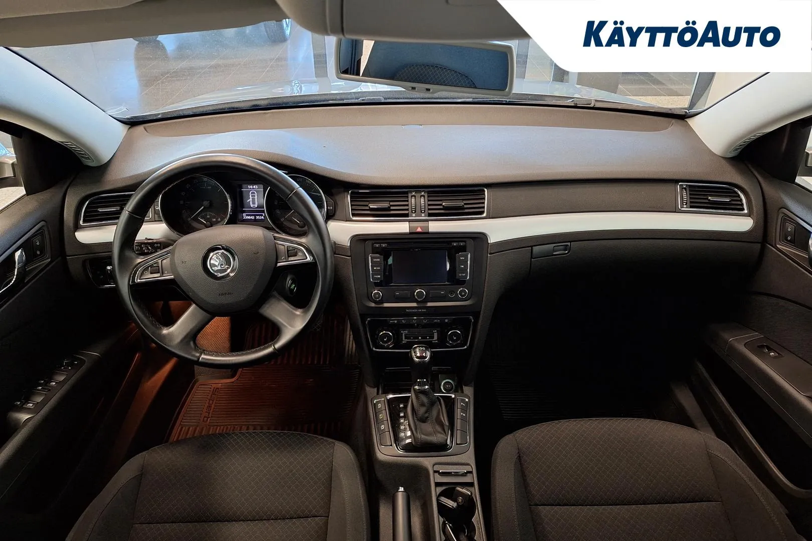SKODA Superb CTK-163 carousel image