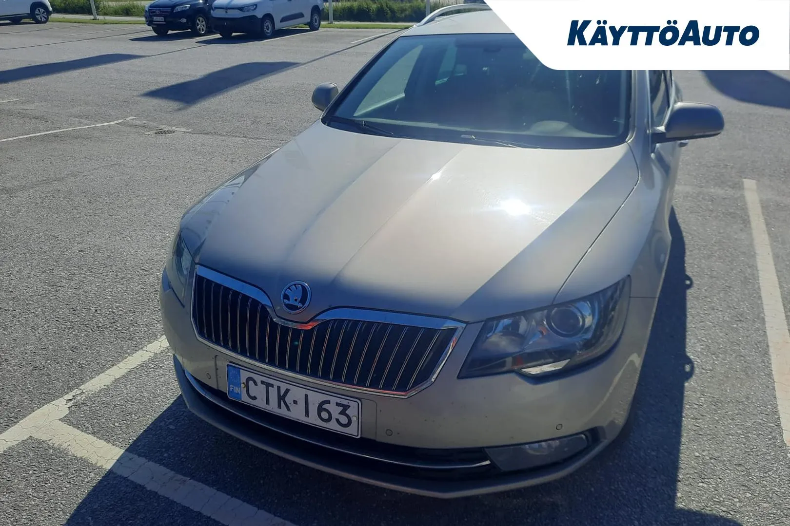 SKODA Superb CTK-163 carousel image