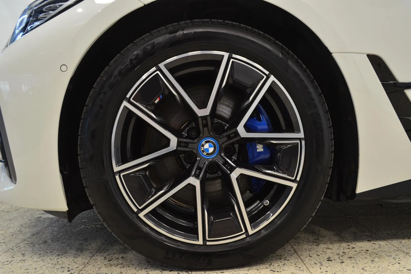 BMW i4 M50 MPL-824 carousel image
