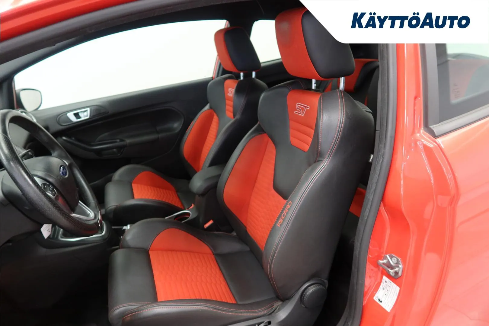 FORD Fiesta KML-948 carousel image