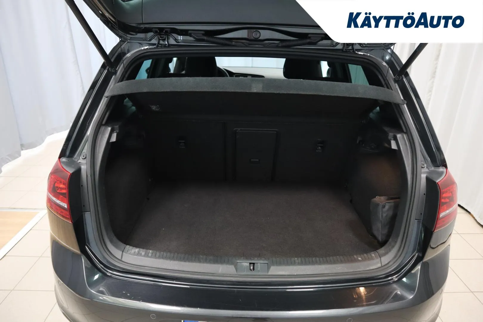 VOLKSWAGEN Golf OXV-219 carousel image
